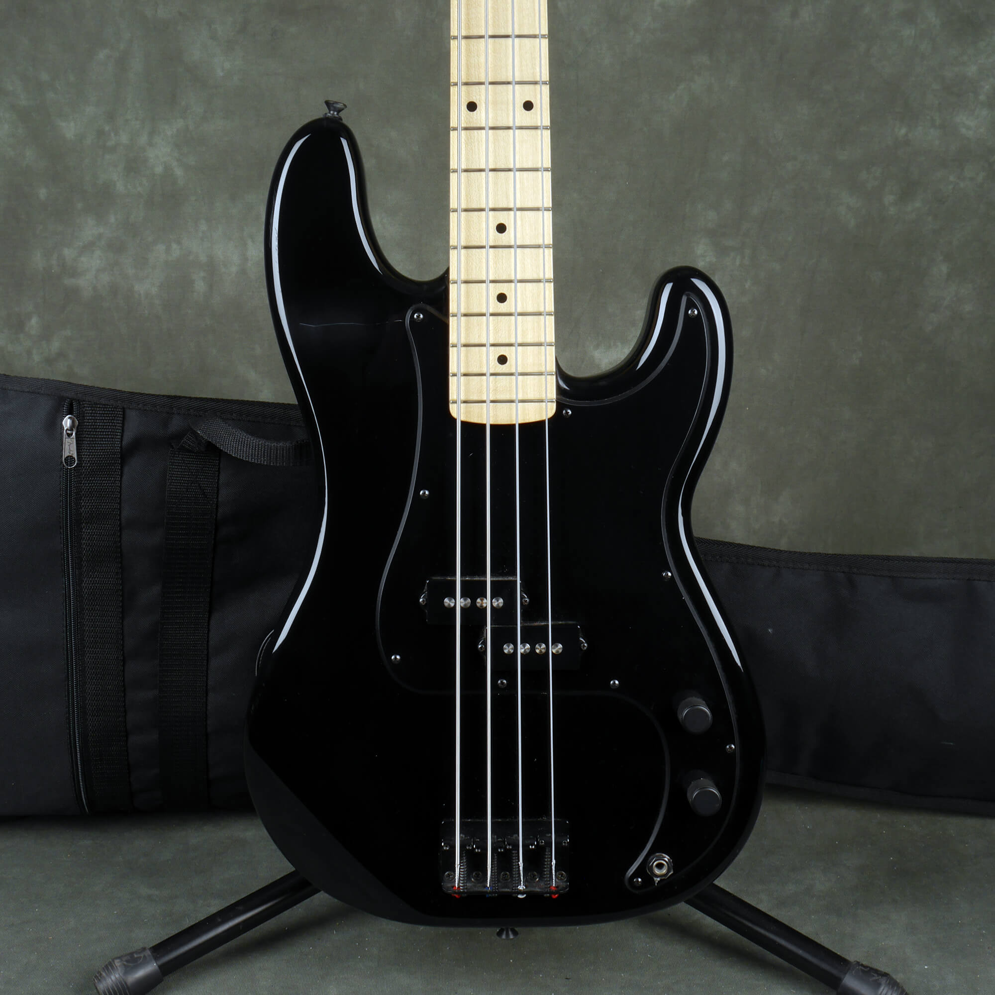 Fender Roger Waters Precision Bass Black W Gig Bag 2nd Hand Rich Tone Music