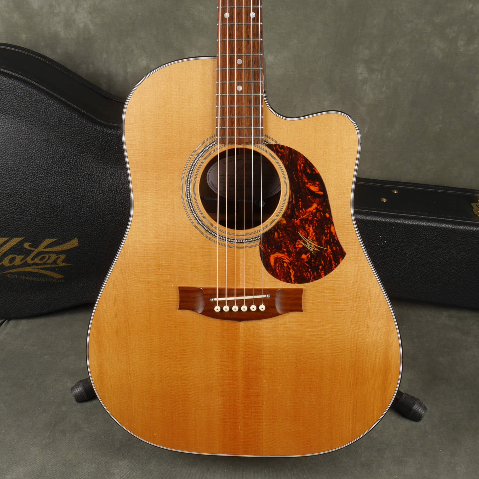 Maton ER90C Acoustic Guitar Natural Hard Case 2nd Hand Rich