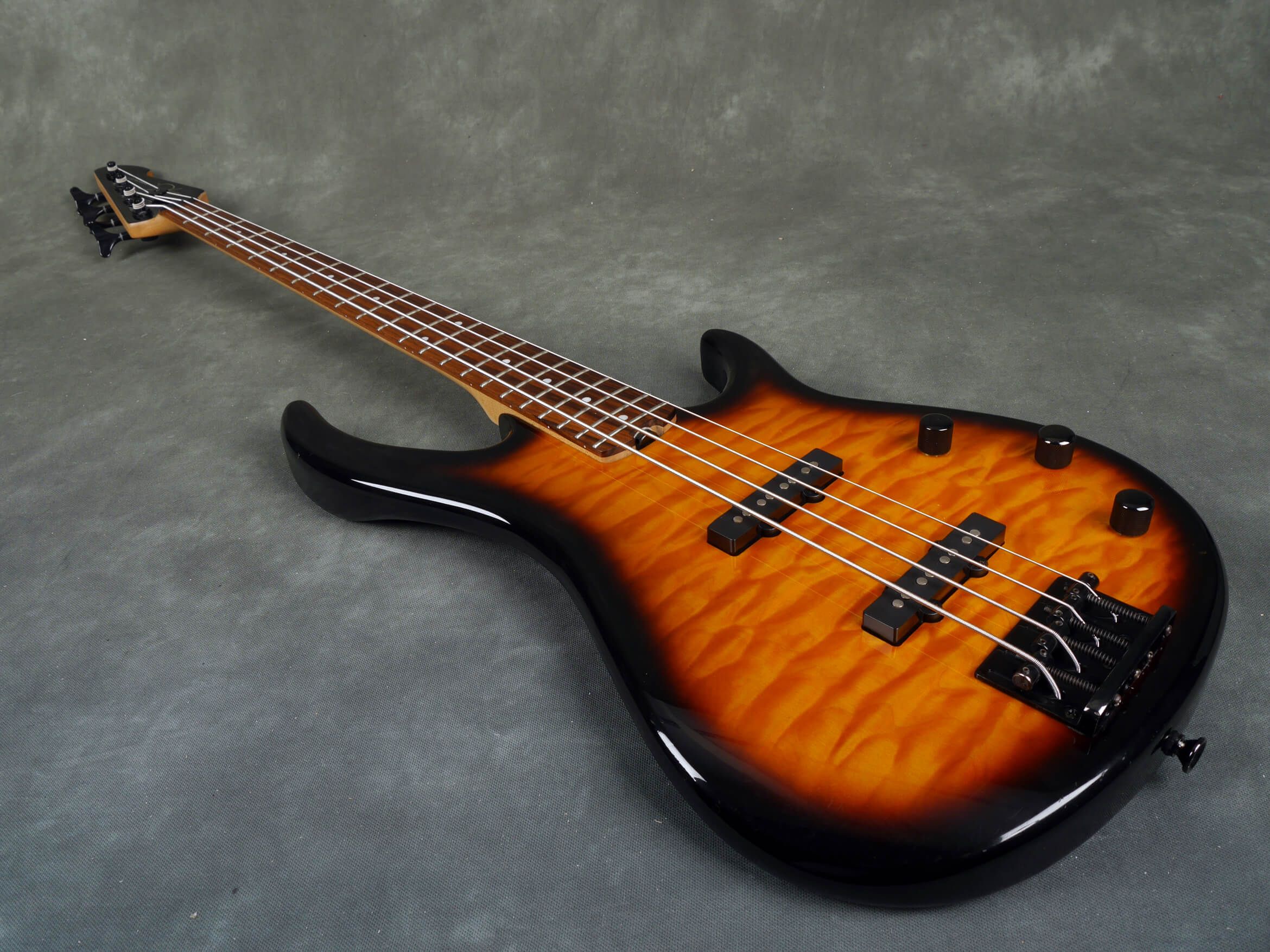 Peavey Millennium BXP Bass Guitar Quilt Sunburst 2nd Hand Rich