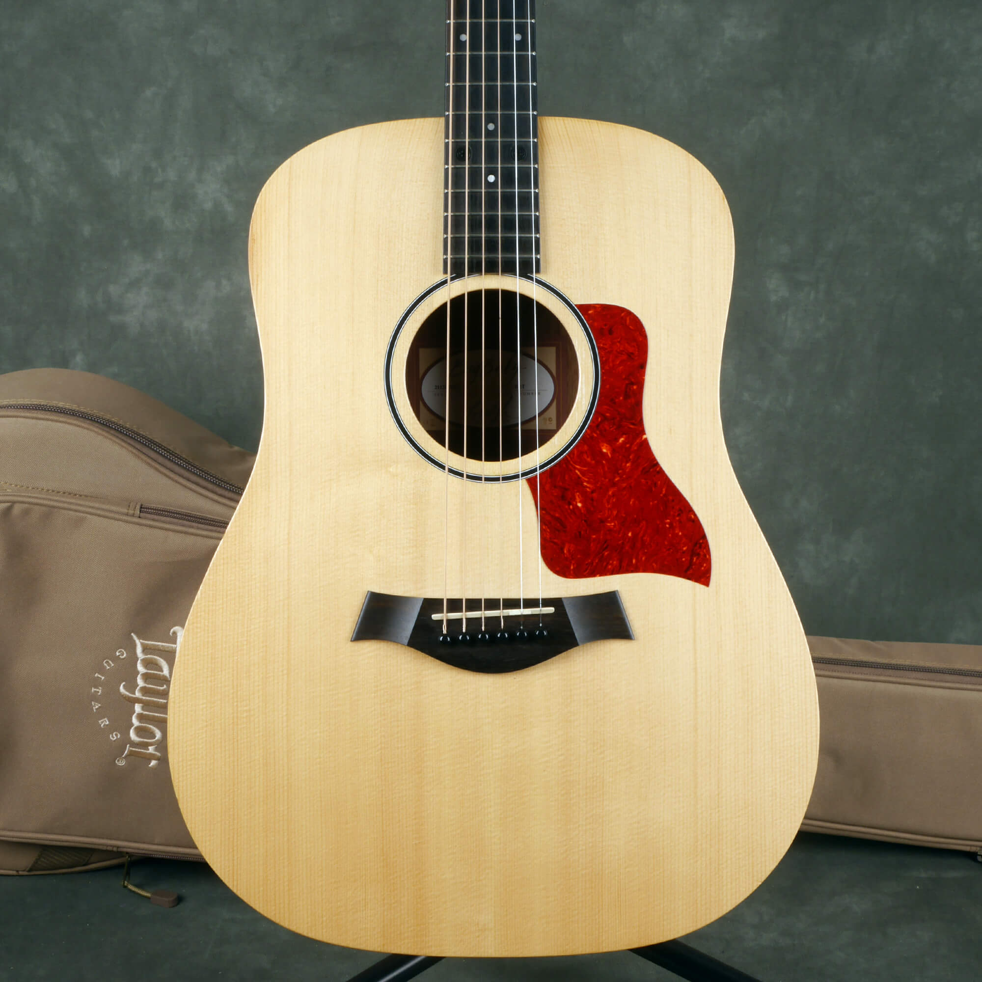 taylor-big-baby-taylor-bbt-acoustic-guitar-natural-w-gig-bag-2nd