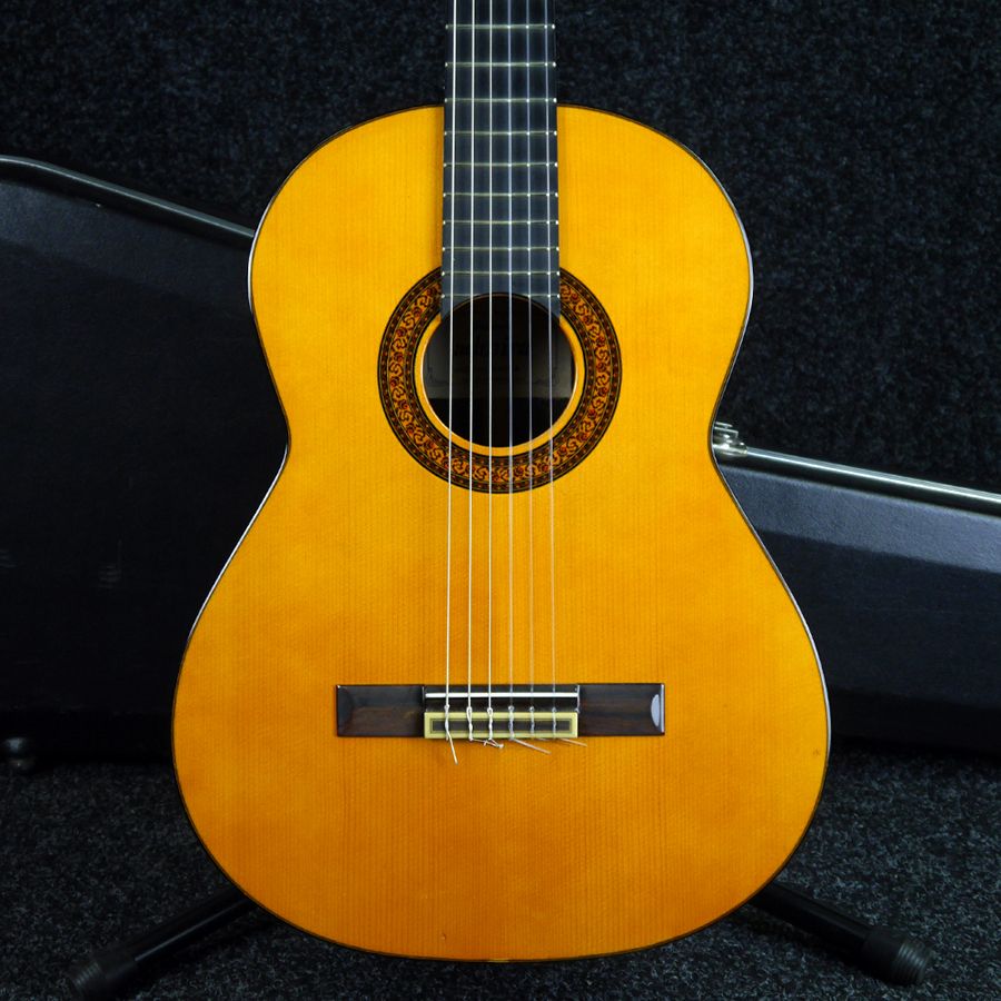Admira Avila Solid Top Classical Acoustic Guitar w/ Case 2nd Hand