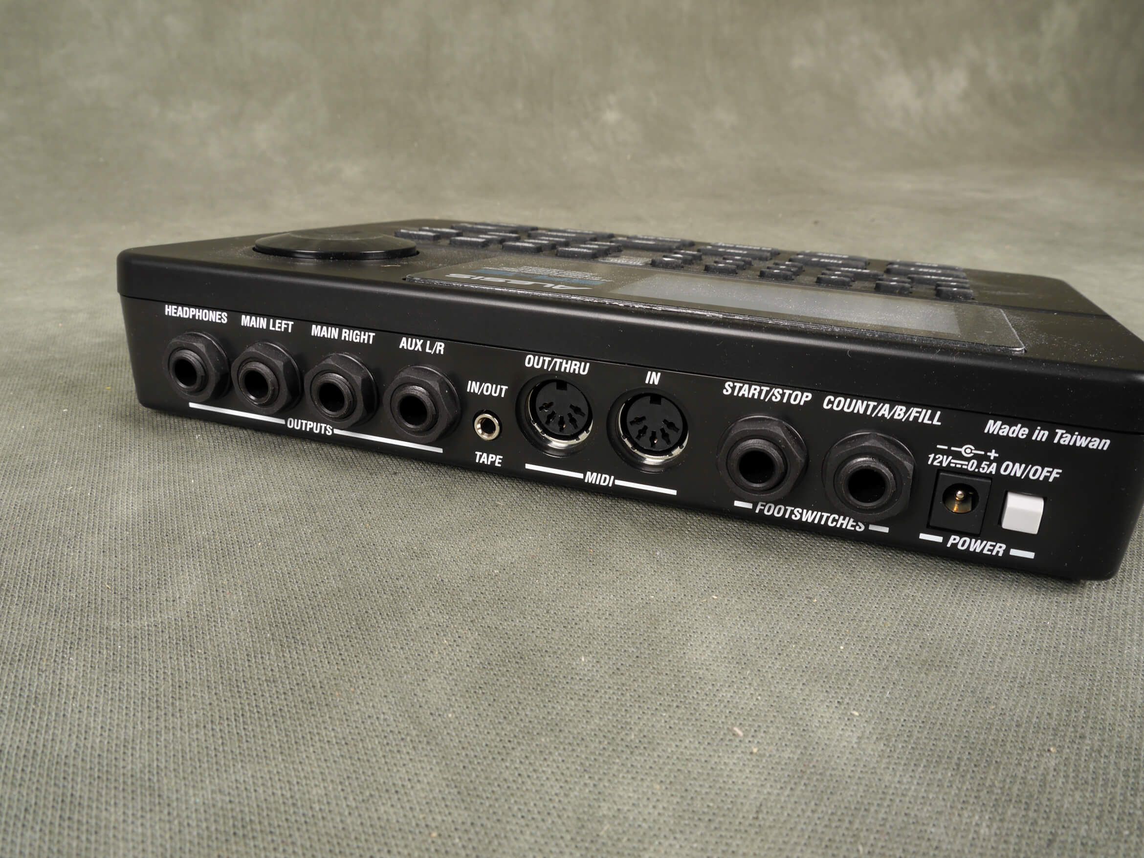 Alesis SR16 Drum Machine w/Box & PSU 2nd Hand Rich Tone Music