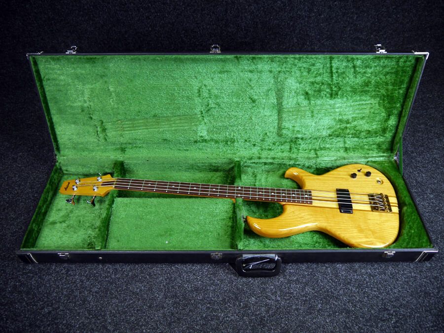 Aria Pro II SB700 Bass Natural w/Hard Case 2nd Hand Rich Tone Music
