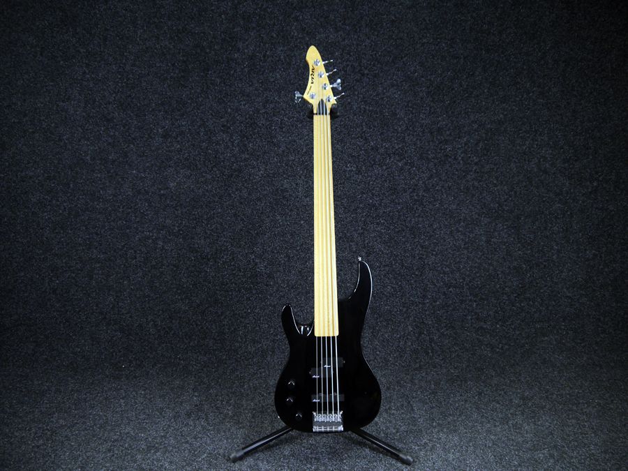 Aria Fretless 5 string Left Handed Bass Black 2nd Hand Rich Tone