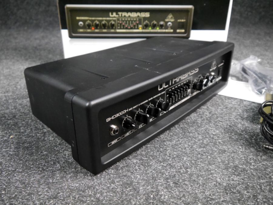 Behringer ULTRABASS BXD3000H Bass Guitar Amp Head w/Box 2nd Hand Rich Tone Music