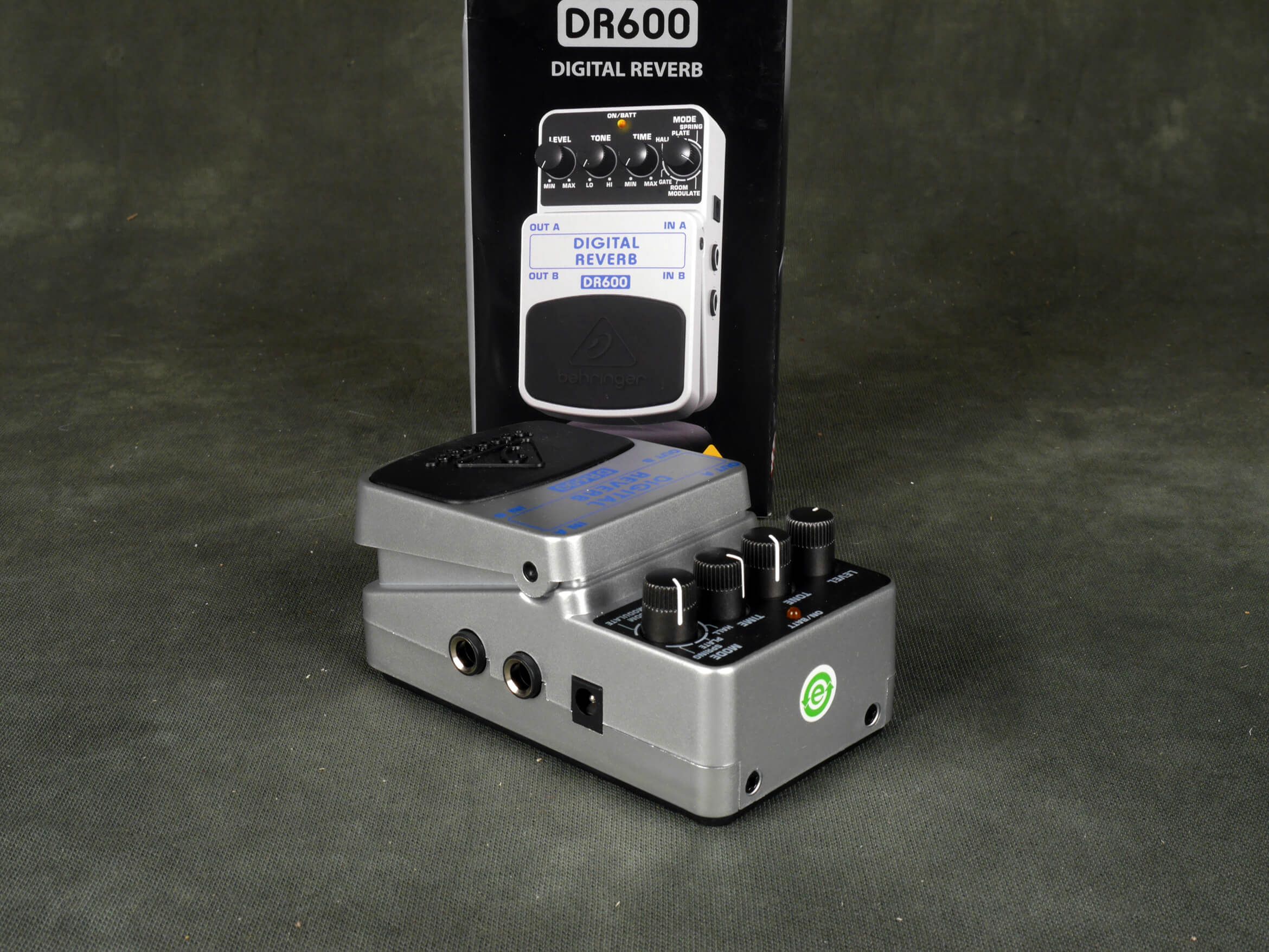 Behringer DR600 Digital Reverb FX Pedal w/Box 2nd Hand Rich Tone Music