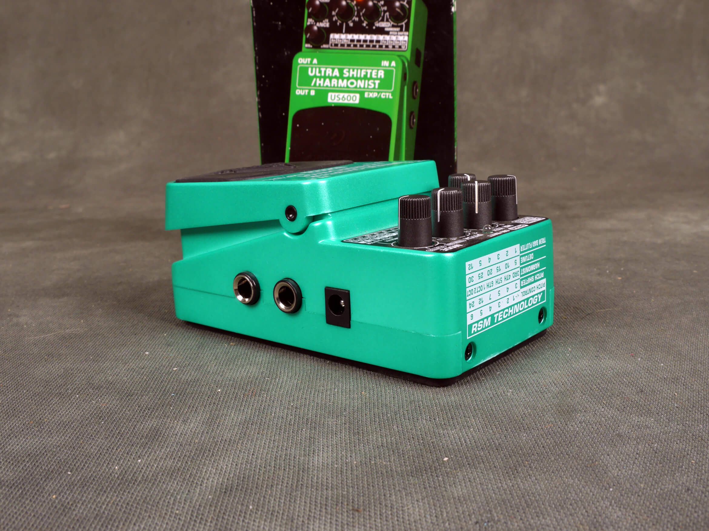 Behringer US600 Ultra Shifter/Harmonist FX Pedal w/Box 2nd Hand