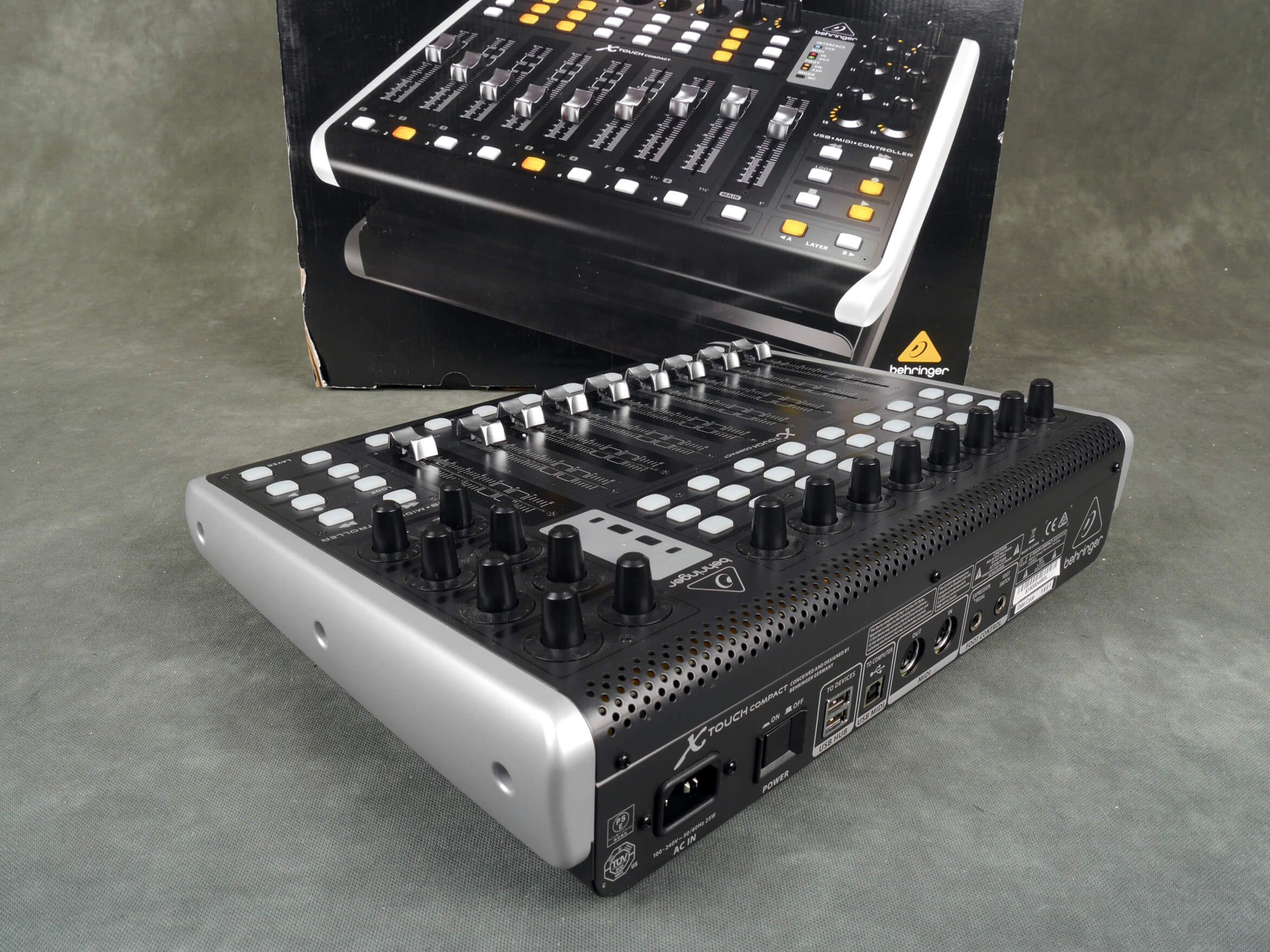 Behringer X Touch Compact Universal Control Surface w/Box 2nd Hand