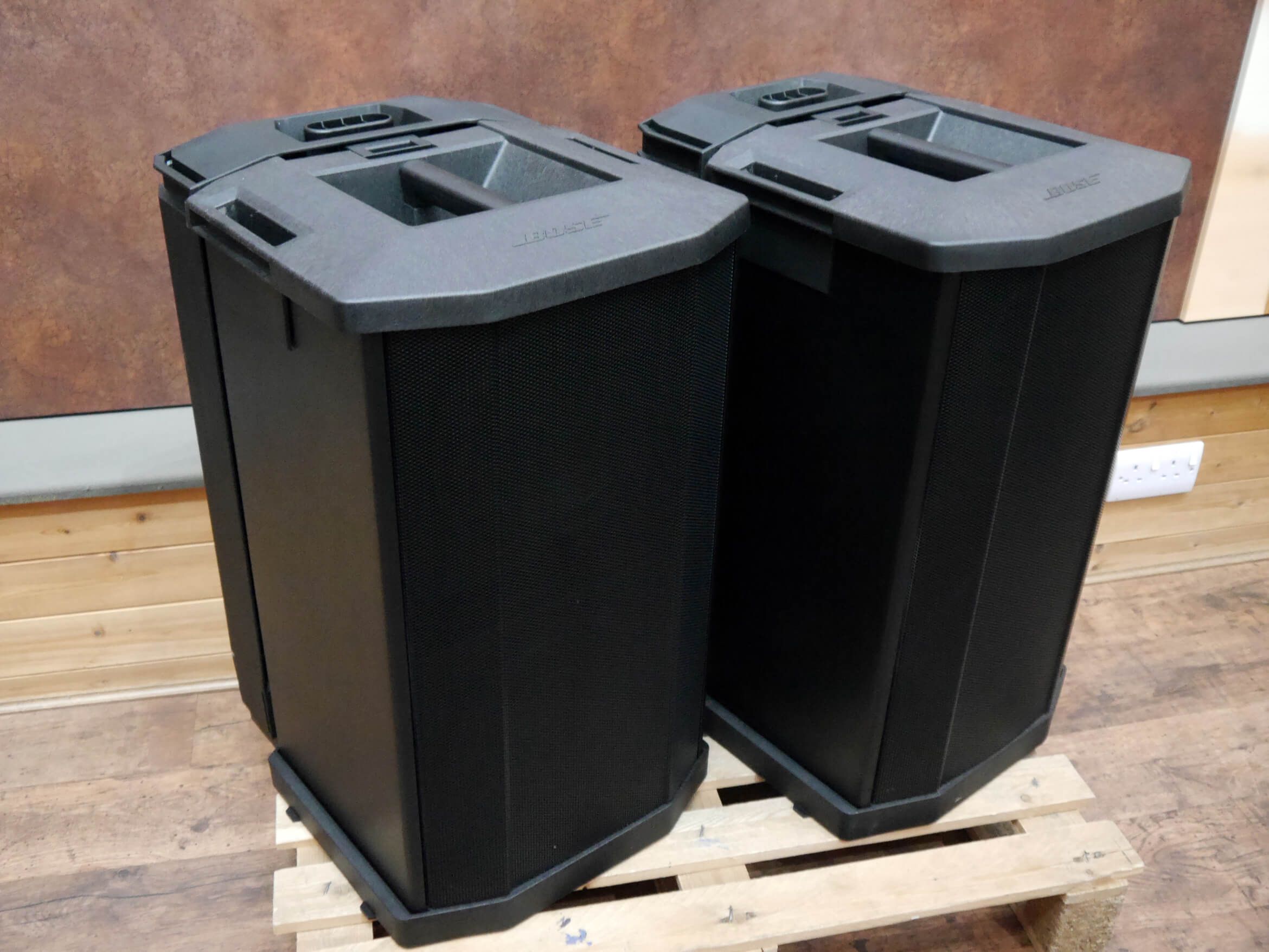 Bose Pair F1 Model 812 & F1 Subwoofers w/Bag 2nd Hand **UK SHIPPING