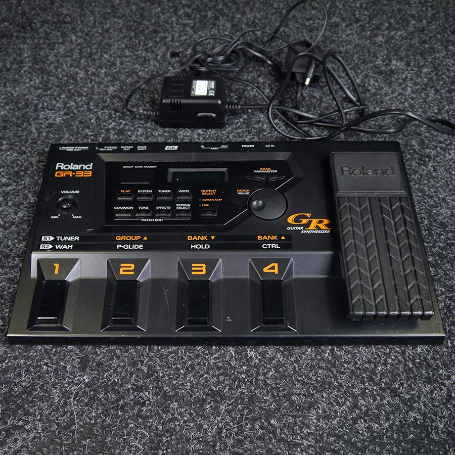 Roland Gr-33 Guitar Synthesizer - 2nd Hand 