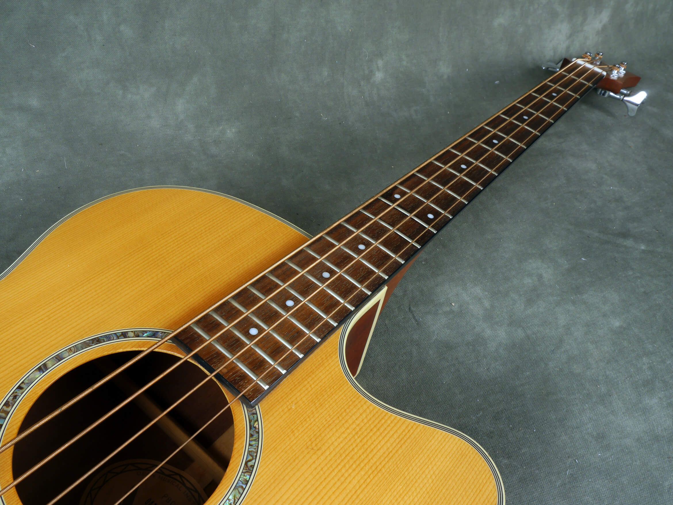 Dean ElectroAcoustic Bass Natural w/Gig Bag 2nd Hand Rich Tone Music