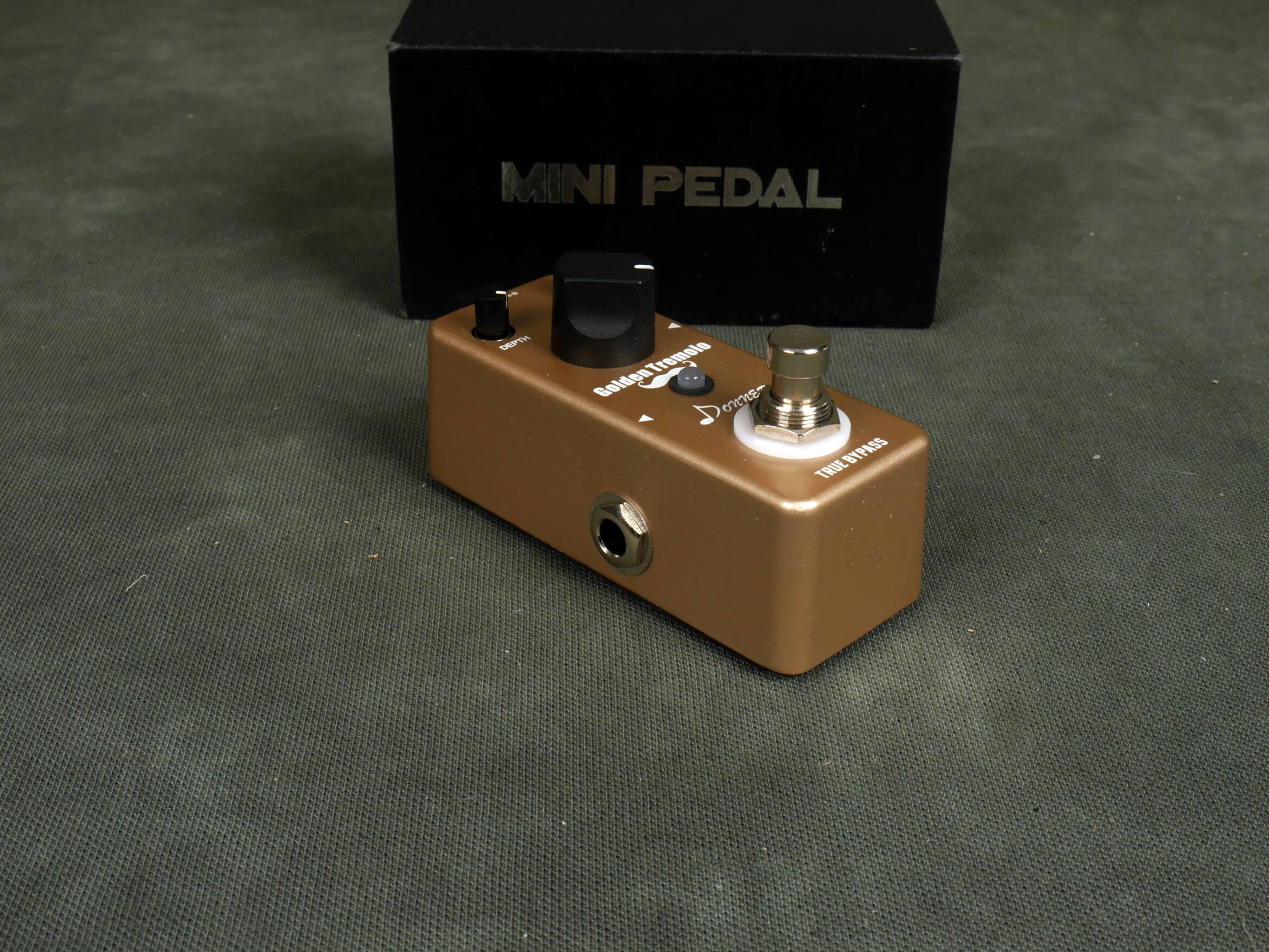 Donner Golden Tremolo FX Pedal w/Box 2nd Hand Rich Tone Music