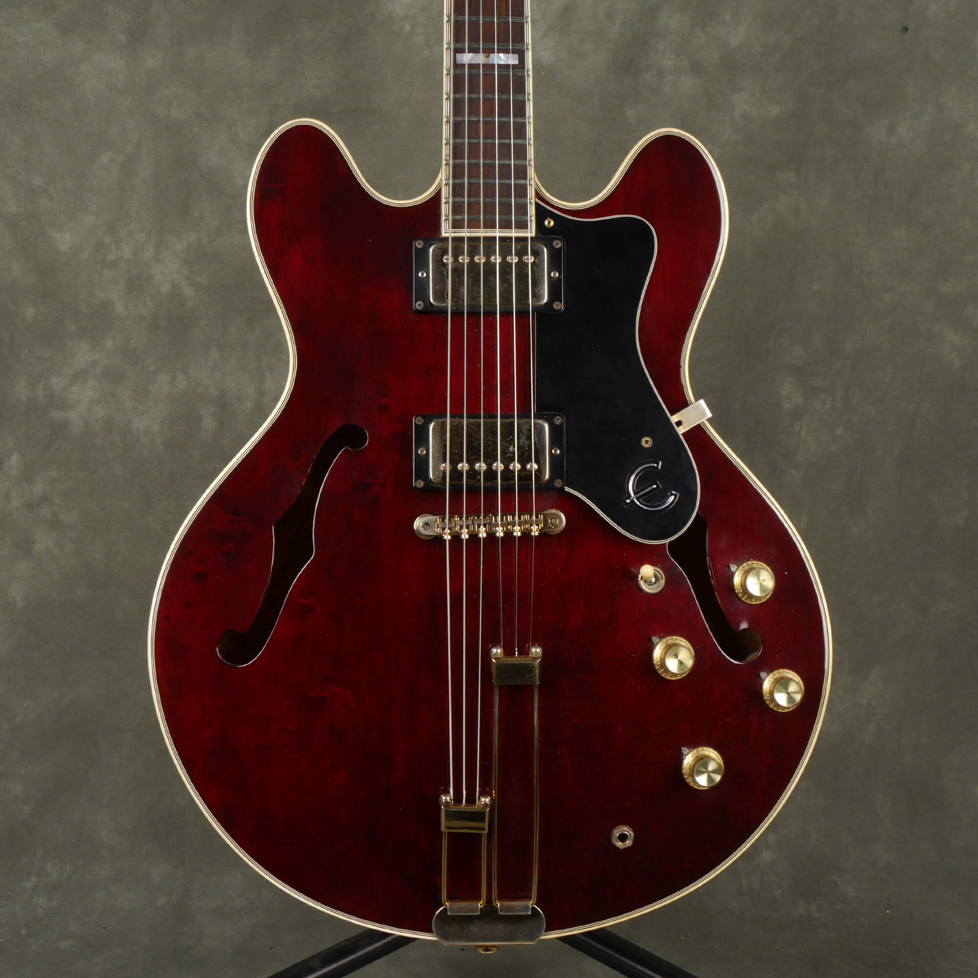 Epiphone sheraton ii vs epiphone casino Epiphone sheraton ii vs epiphone casino