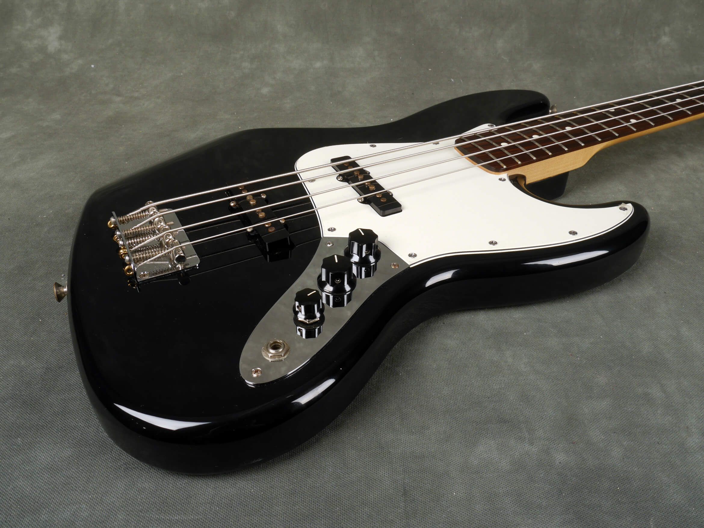 Fender Mexican Jazz Bass Guitar Black w/Hard Case 2nd Hand Rich
