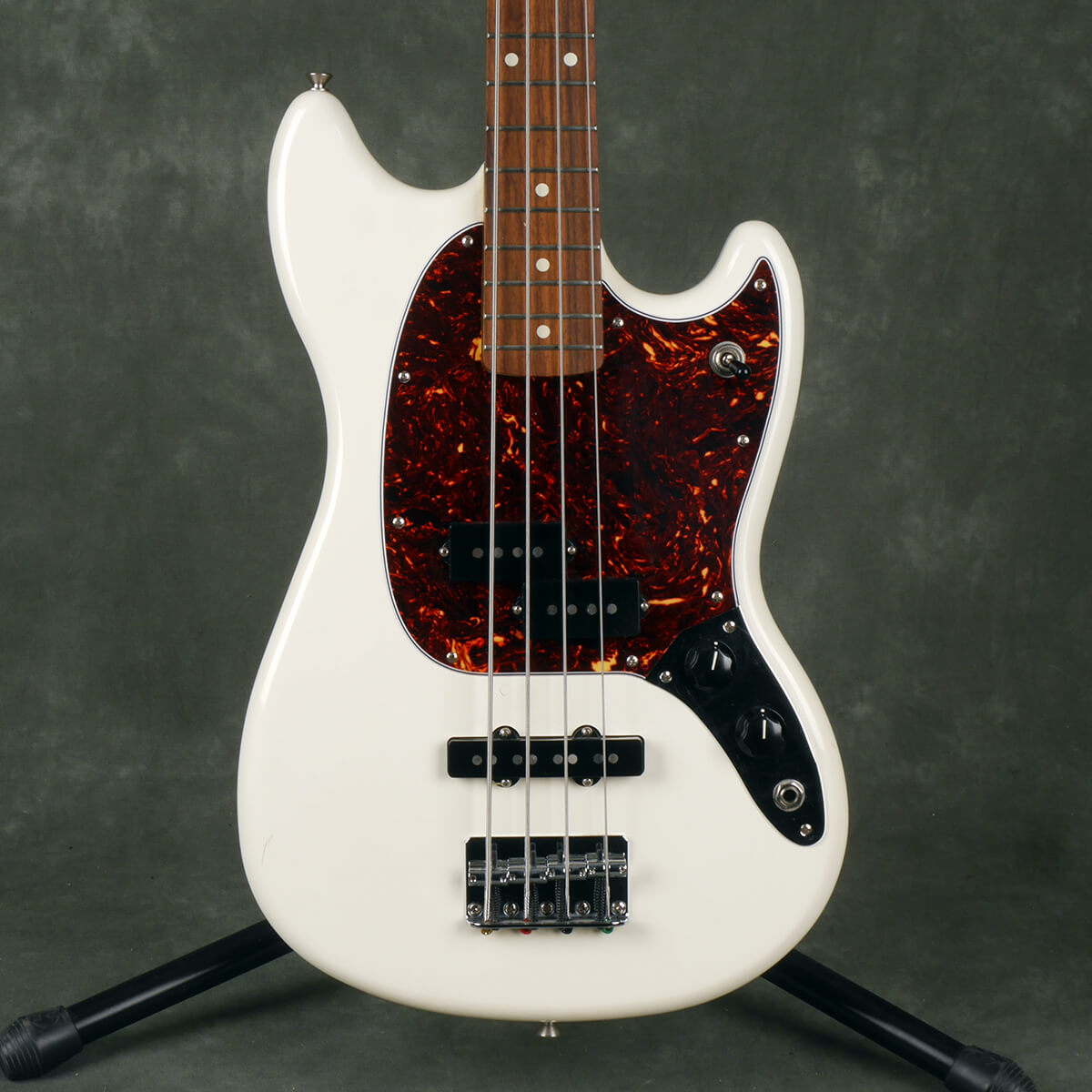 Fender Mustang Bass - White - 2nd Hand | Rich Tone Music