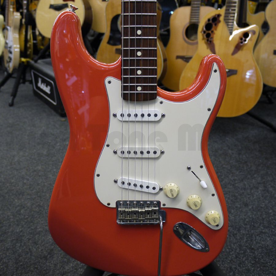 Fender California Series Fiesta Red Stratocaster 2nd Hand Rich Tone