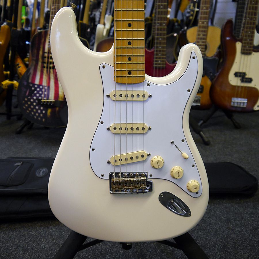 Fender Jimi Hendrix Stratocaster - Olympic White w/ Gig Bag - 2nd Hand ...