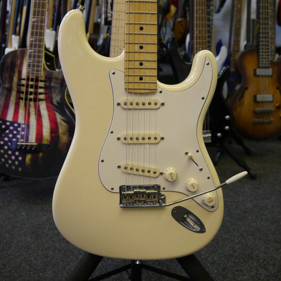Fender USA Standard Stratocaster Olympic white 2nd Hand Rich Tone Music