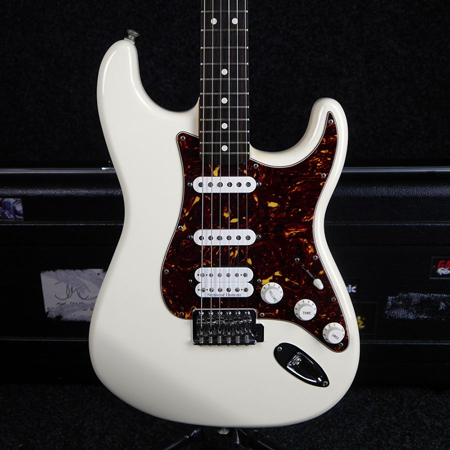 Fender Deluxe Powerhouse Stratocaster White w/ Hard Case 2nd Hand