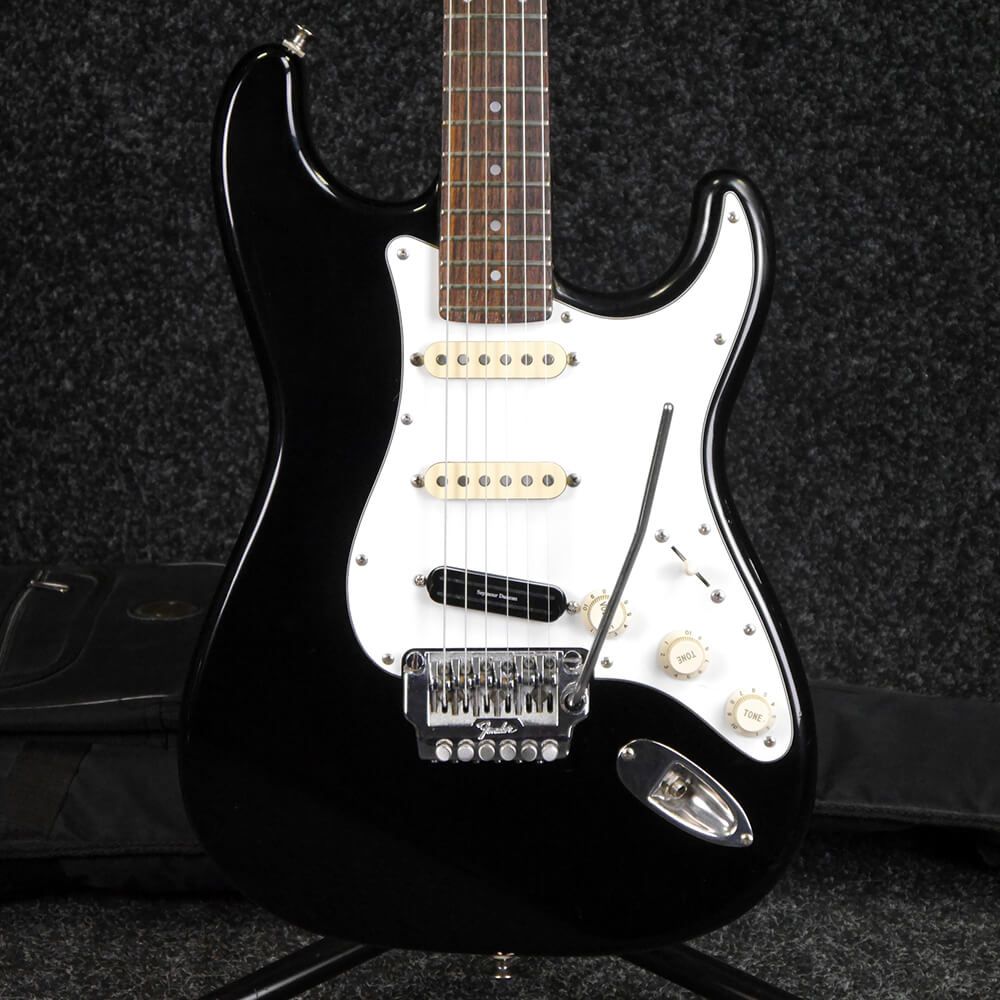 Fender Stratocaster, MIJ - Black w/Gig Bag - 2nd Hand | Rich Tone Music