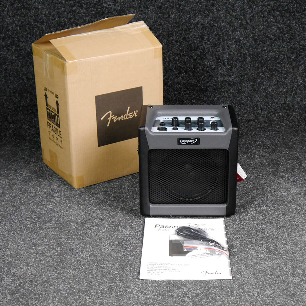 Fender Passport Mini PA System Battery Amplifier w/Box 2nd Hand