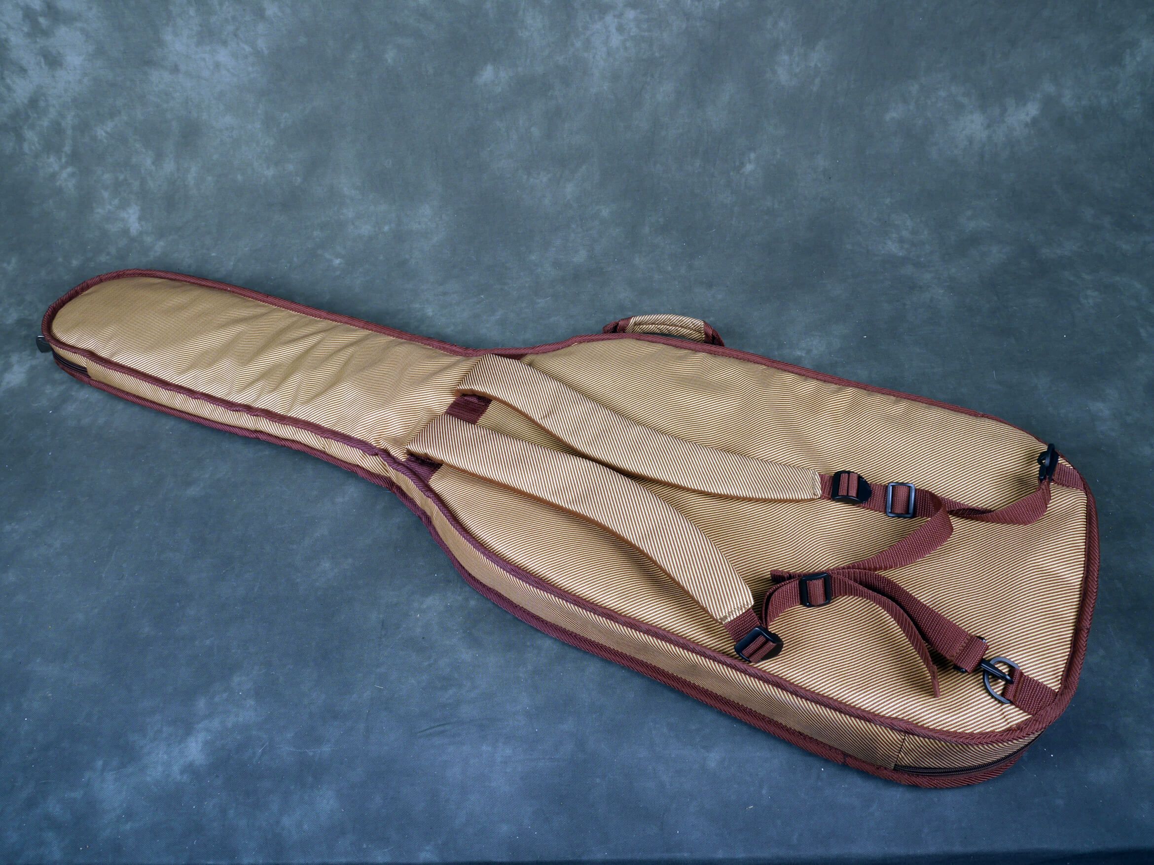 Fender Electric Bass Gig Bag Tweed w/Gig Bag 2nd Hand Rich Tone Music