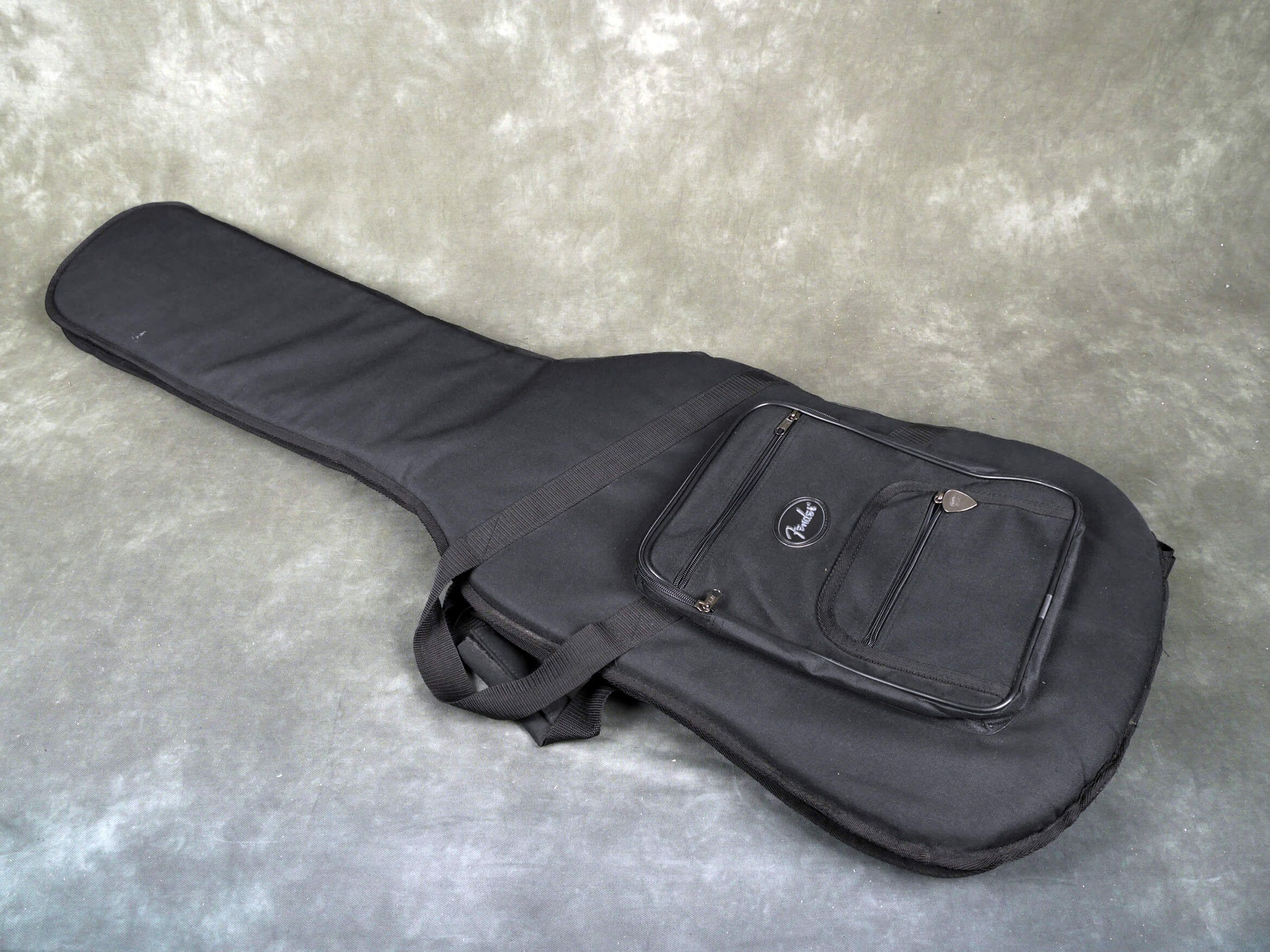 Fender Gig Bag for Bass Guitar 2nd Hand Rich Tone Music