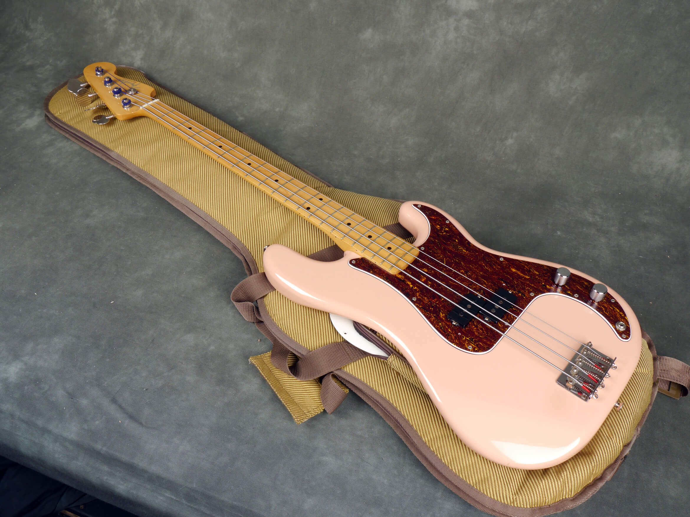 Fender Mij Precision Bass Guitar Shell Pink Wgig Bag 2nd Hand Rich Tone Music 6053