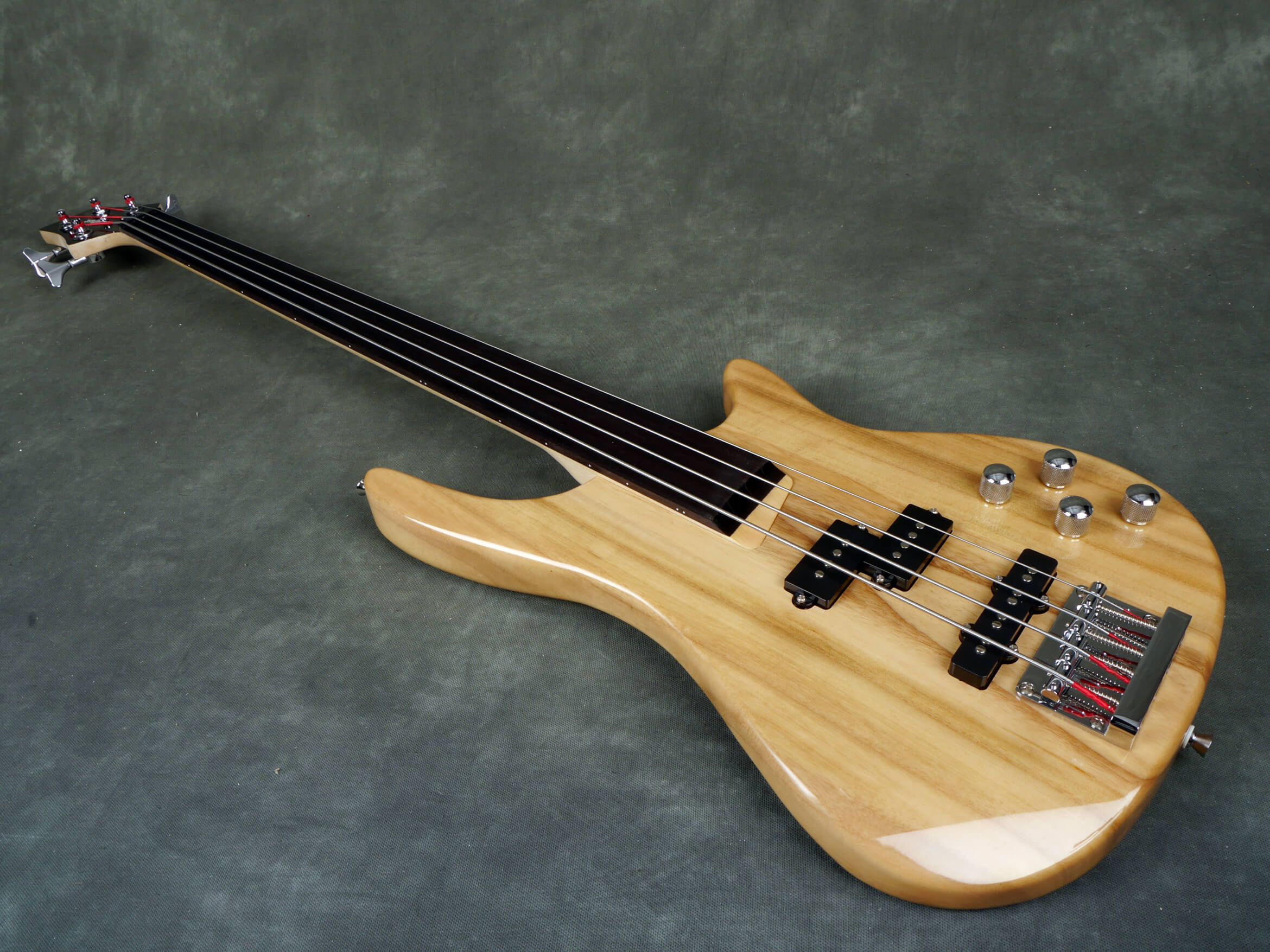 G4M Chicago Fretless Bass Guitar Natural 2nd Hand Rich Tone Music