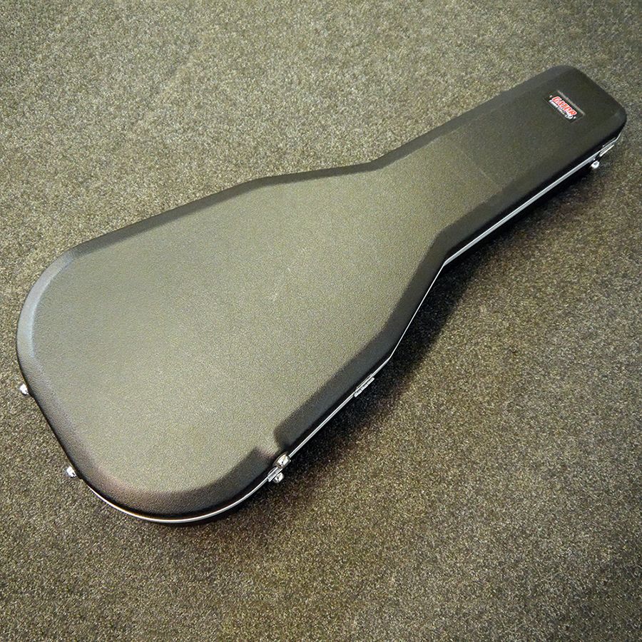 Gator Hard Case for Classical Guitars 2nd Hand Rich Tone Music