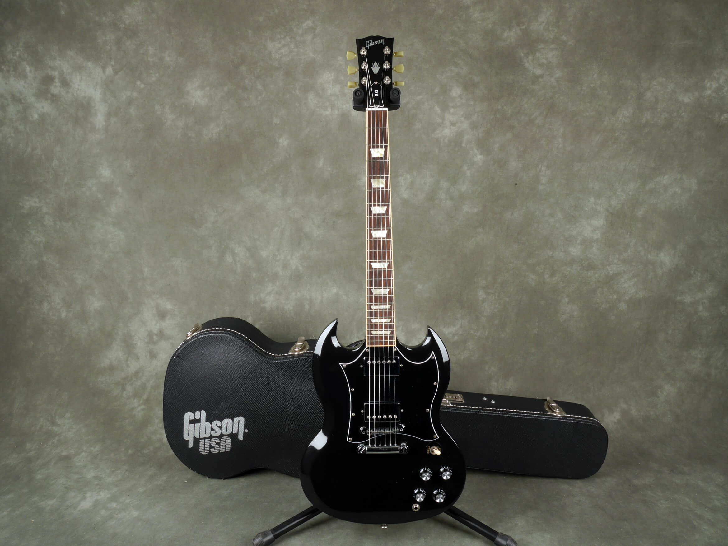 Gibson 2012 SG Standard Ebony w/Hard Case 2nd Hand Rich Tone Music