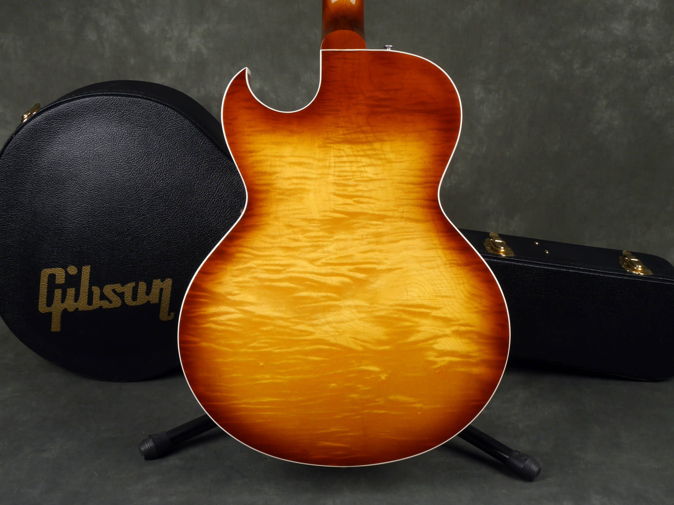 Gibson ES137 Custom SemiHollow Guitar Lightburst w/Hard Case 2nd