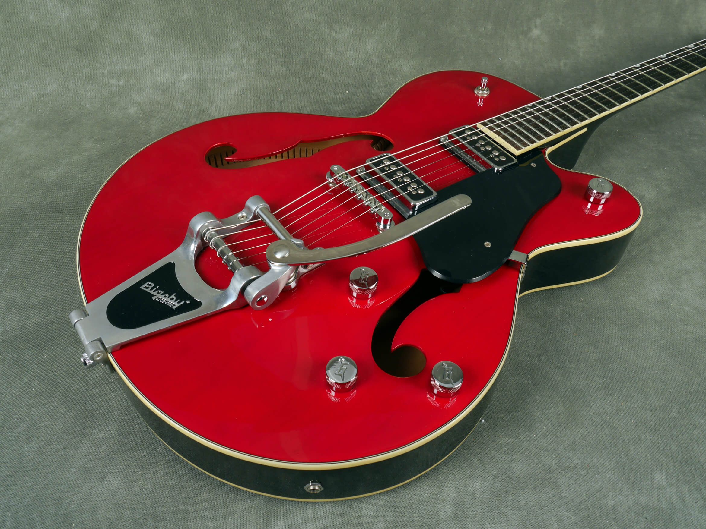 Gretsch G5129 Red Electromatic Hollow Body Cherry Red Whard Case