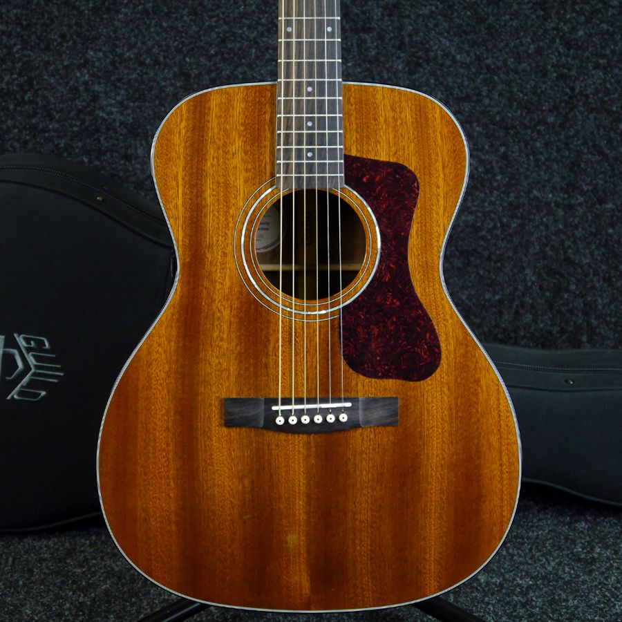 Guild Westerly Collection OM120 Natural Acoustic w/ Case 2nd Hand