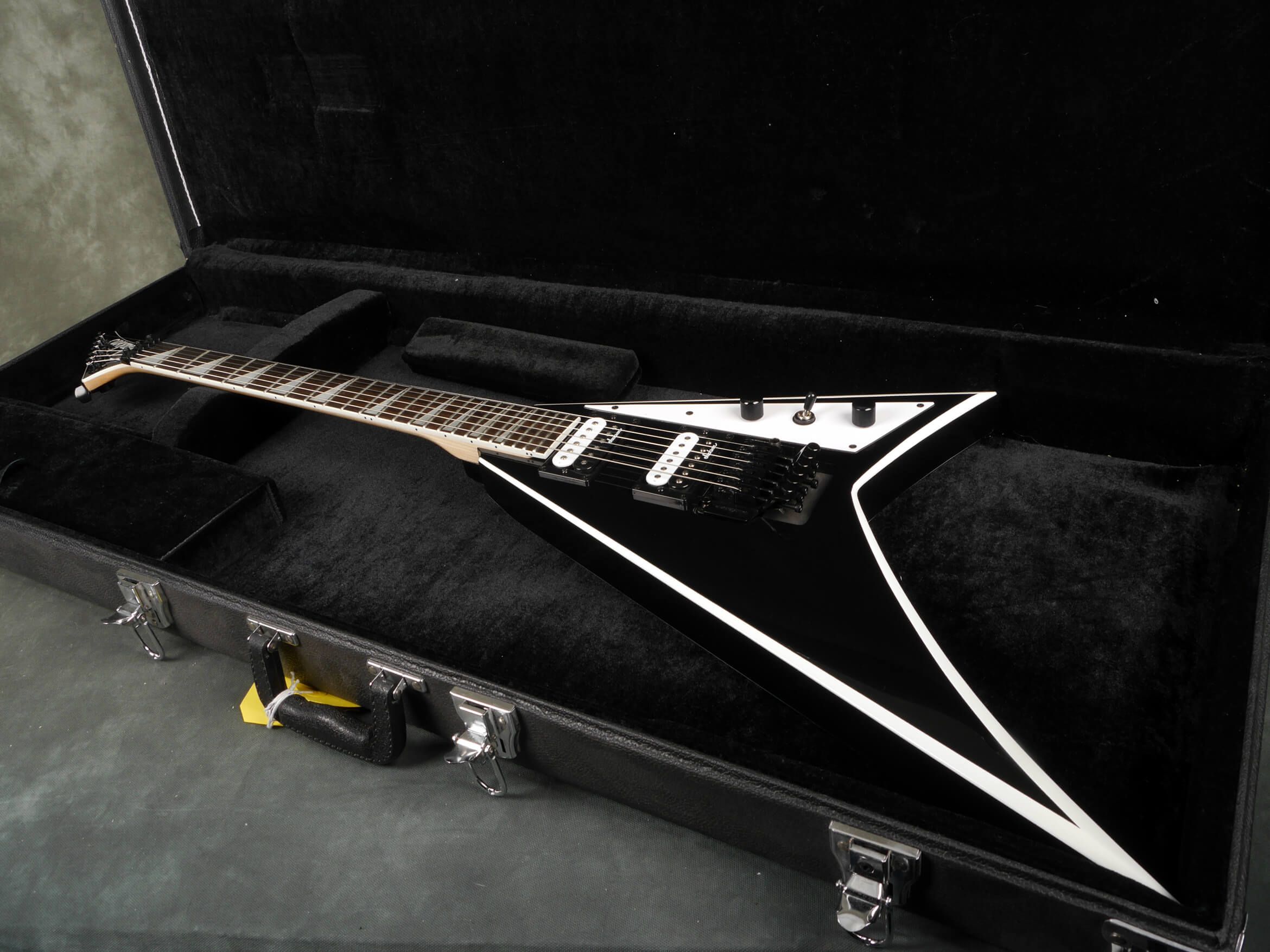 Jackson Js32 Rhoads Black White Bevels Wcase 2nd Hand Collection Only Rich Tone Music 