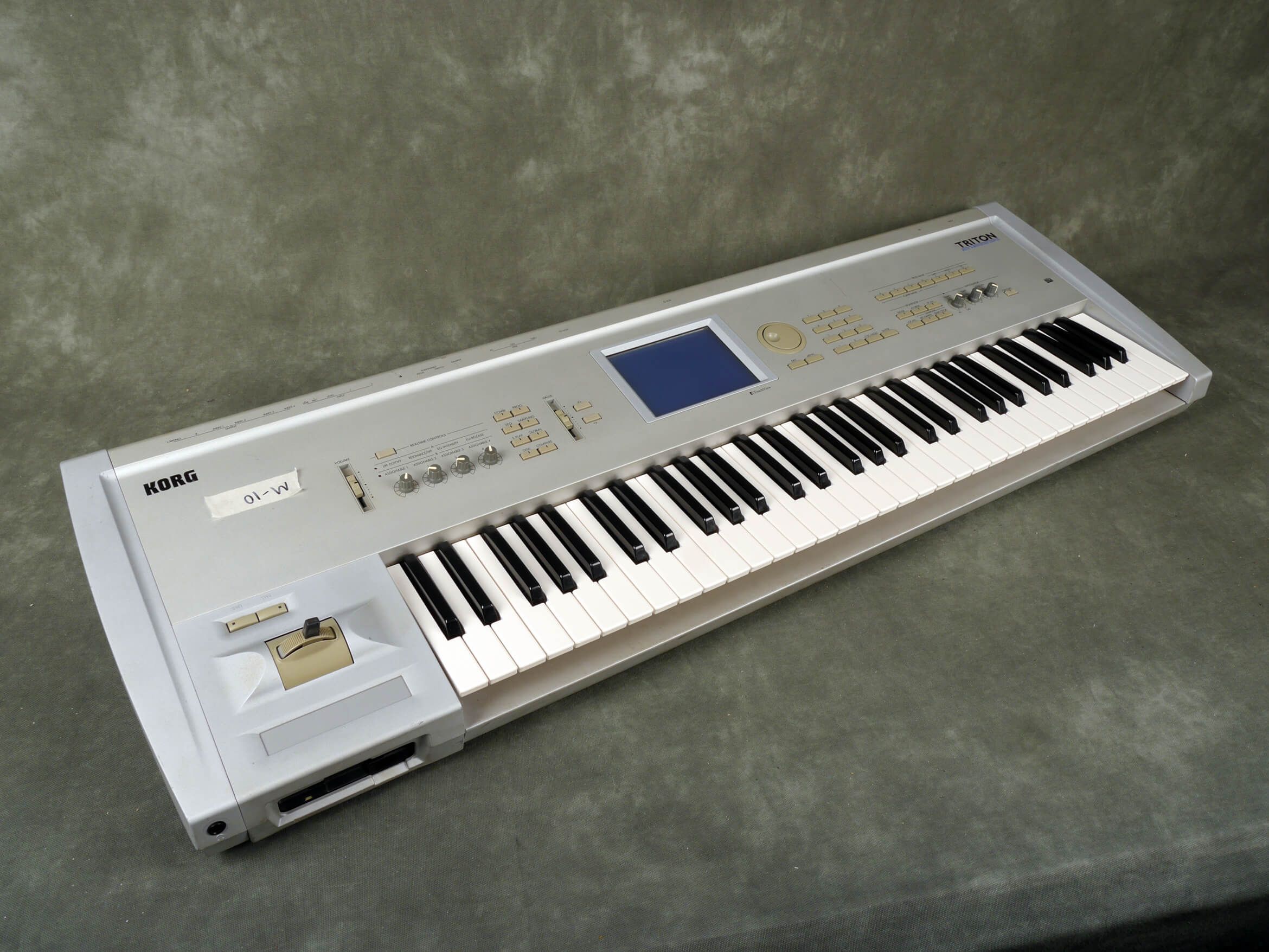 Triton 2.0.0 Workstation Synthesizer **UK SHIPPING ONLY** (M10