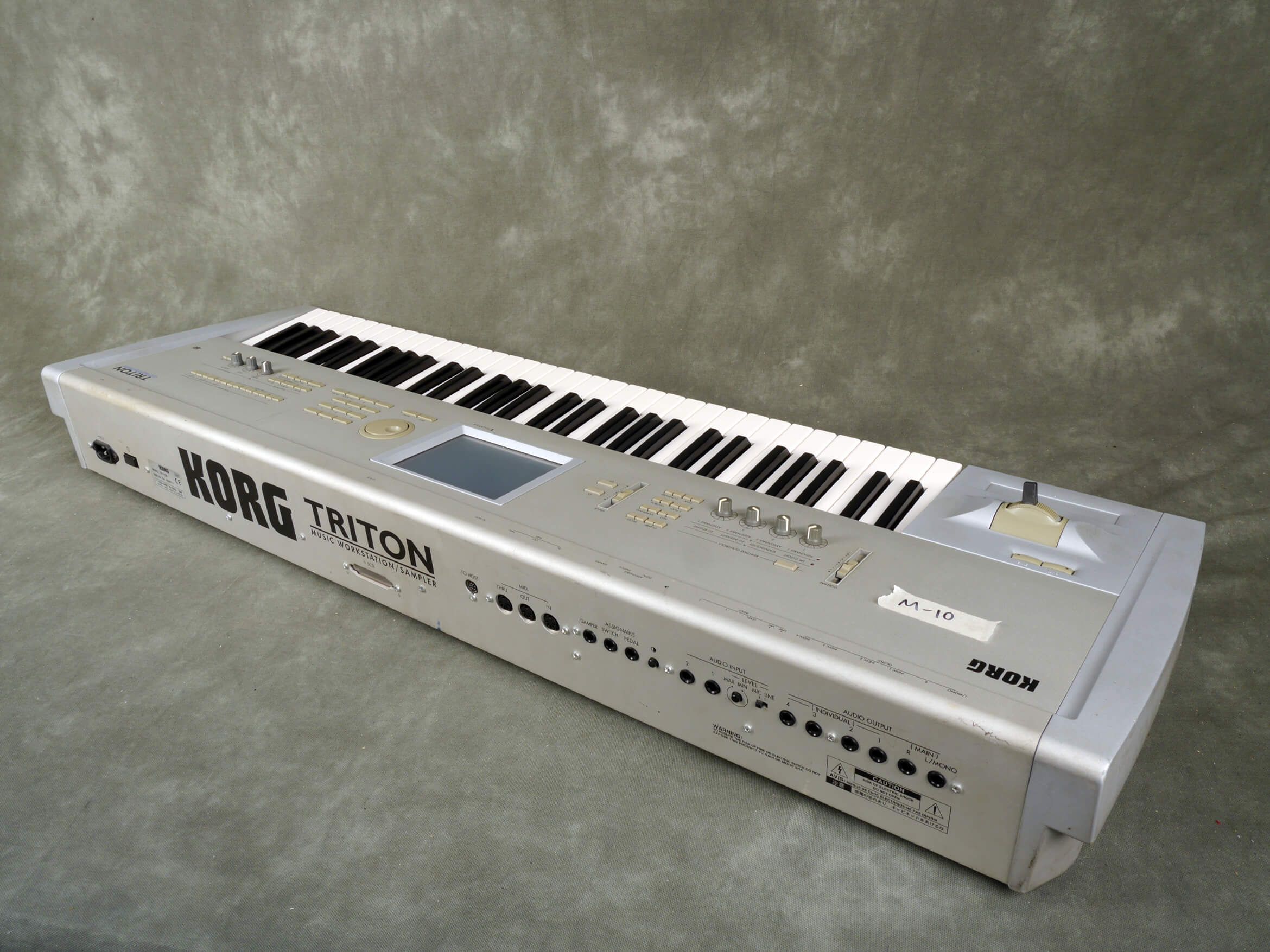 Triton 2.0.0 Workstation Synthesizer **UK SHIPPING ONLY** (M10