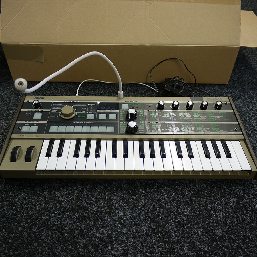 Synthesizer / Vocoder w/ Mix & Box 2nd Hand Rich