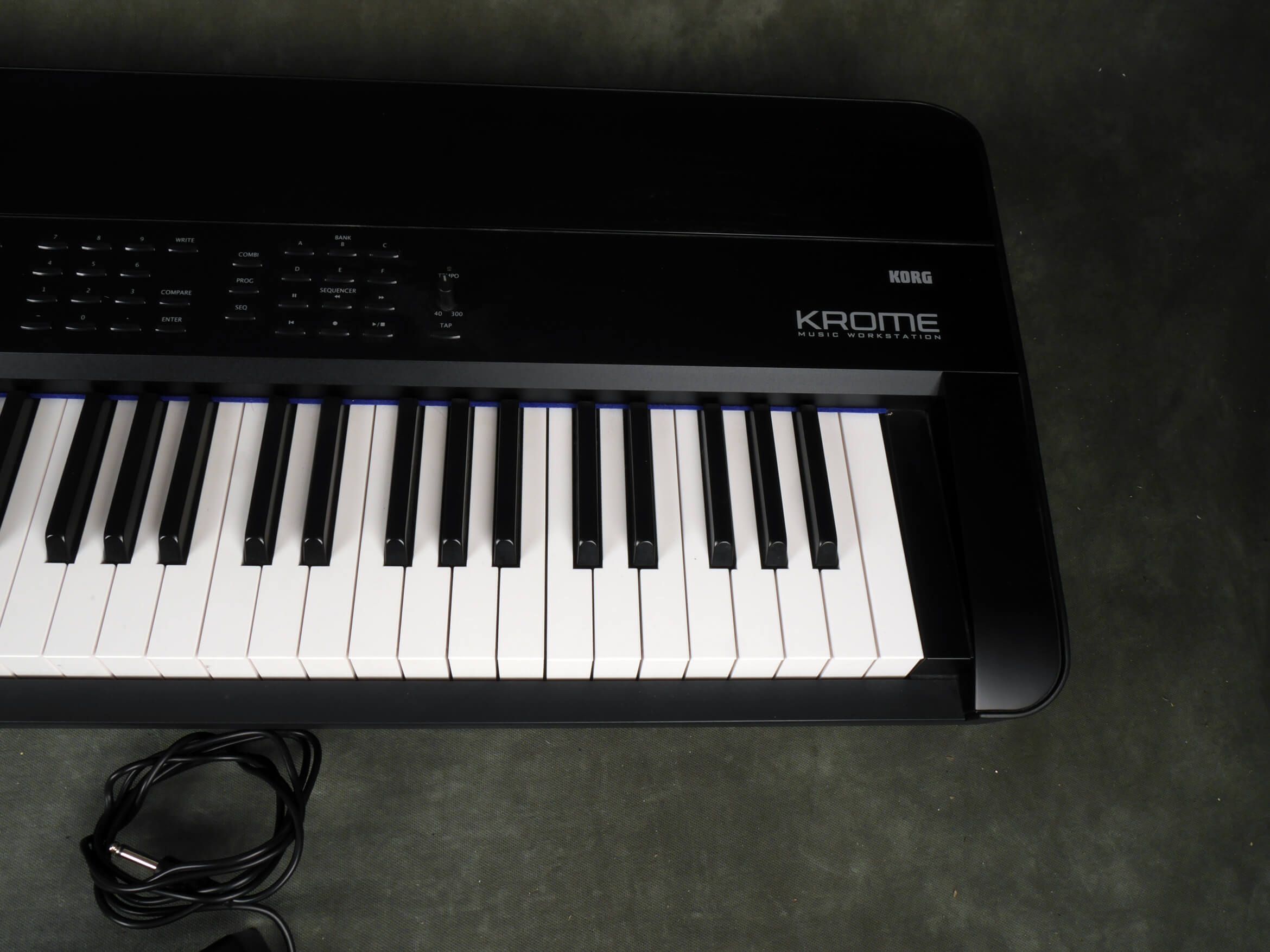 Krome 88 Key Music Workstation Keyboard 2nd Hand **COLLECTION