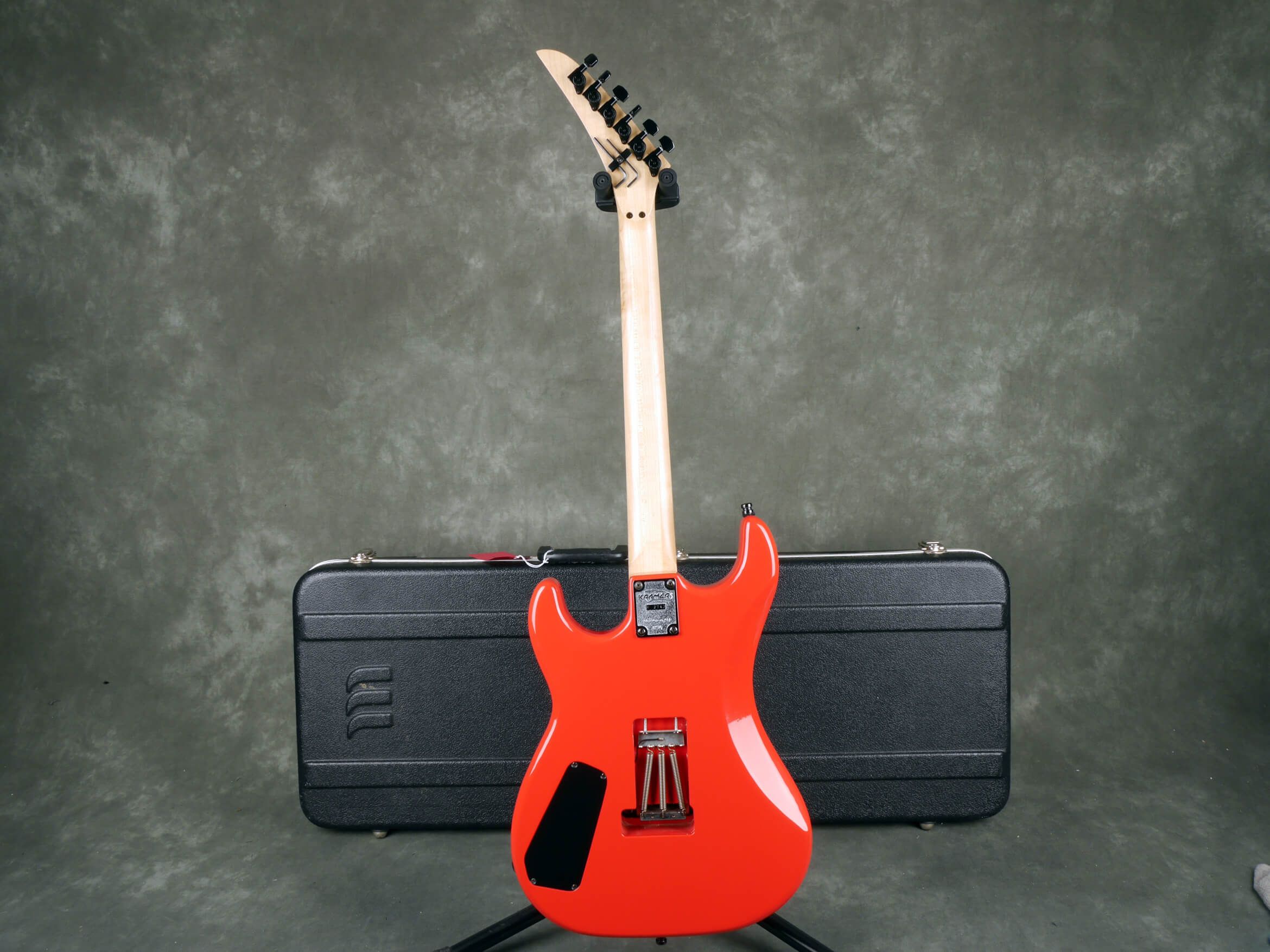 Kramer Baretta Custom Body Red w/Hard Case 2nd Hand Rich Tone Music