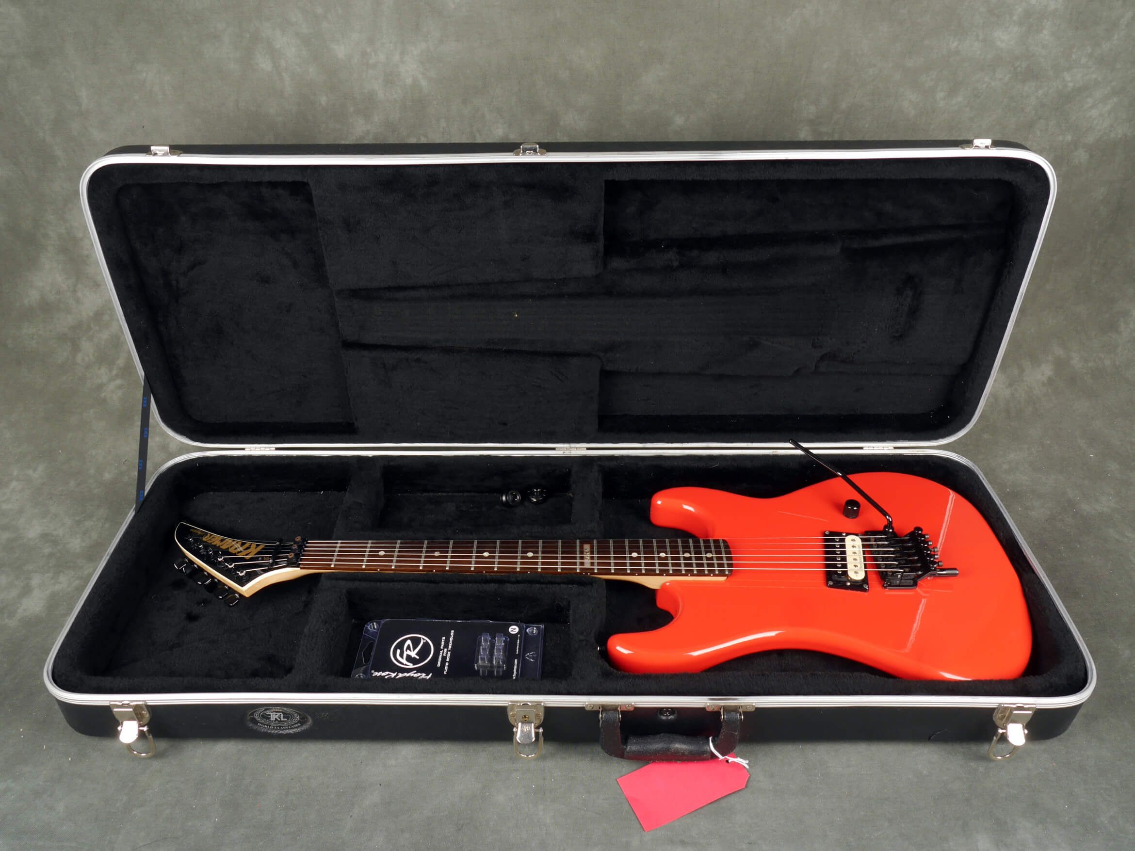 Kramer Baretta Custom Body Red w/Hard Case 2nd Hand Rich Tone Music