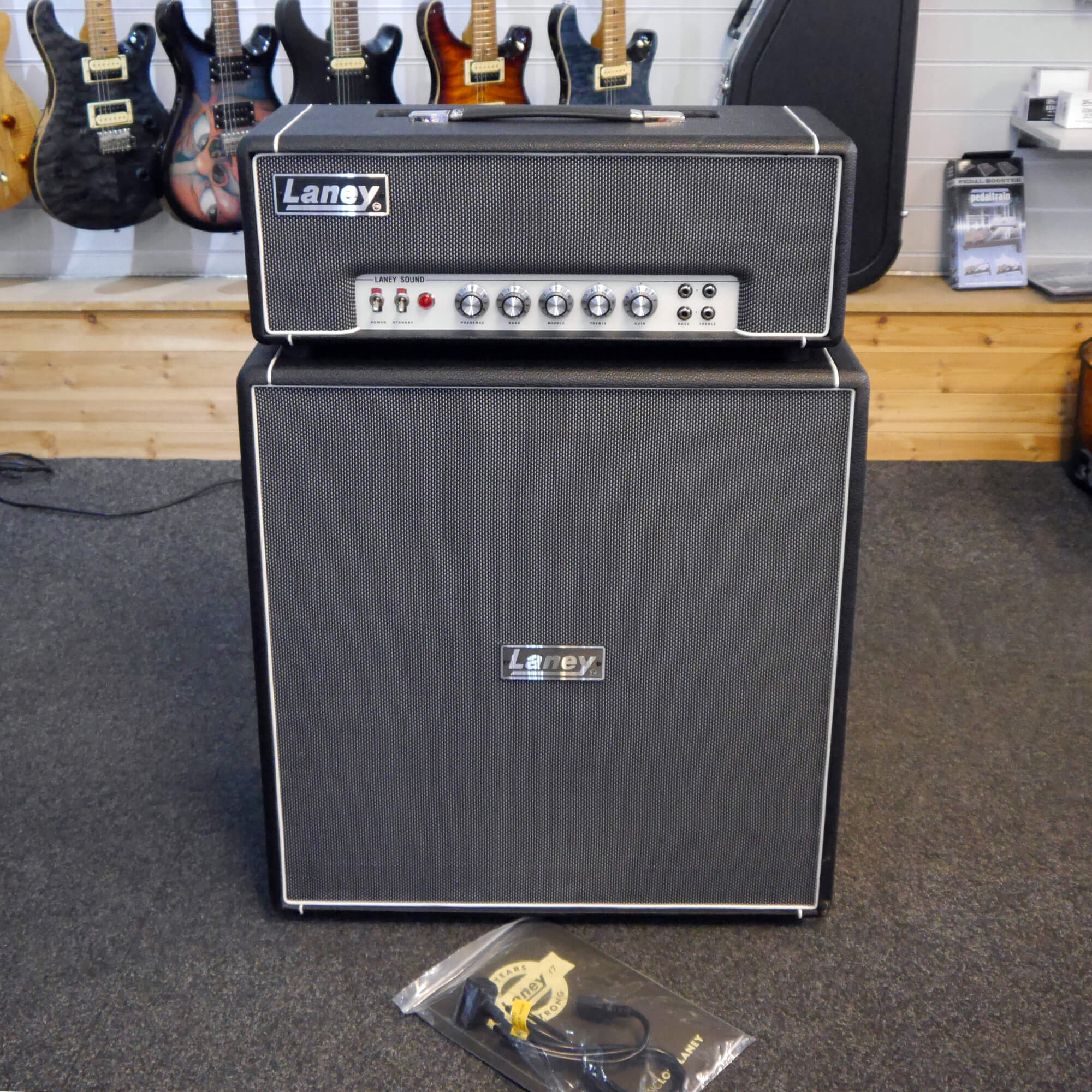 Laney LA30BL Black Country Amp Head and Cab 2nd Hand **UK SHIPPING