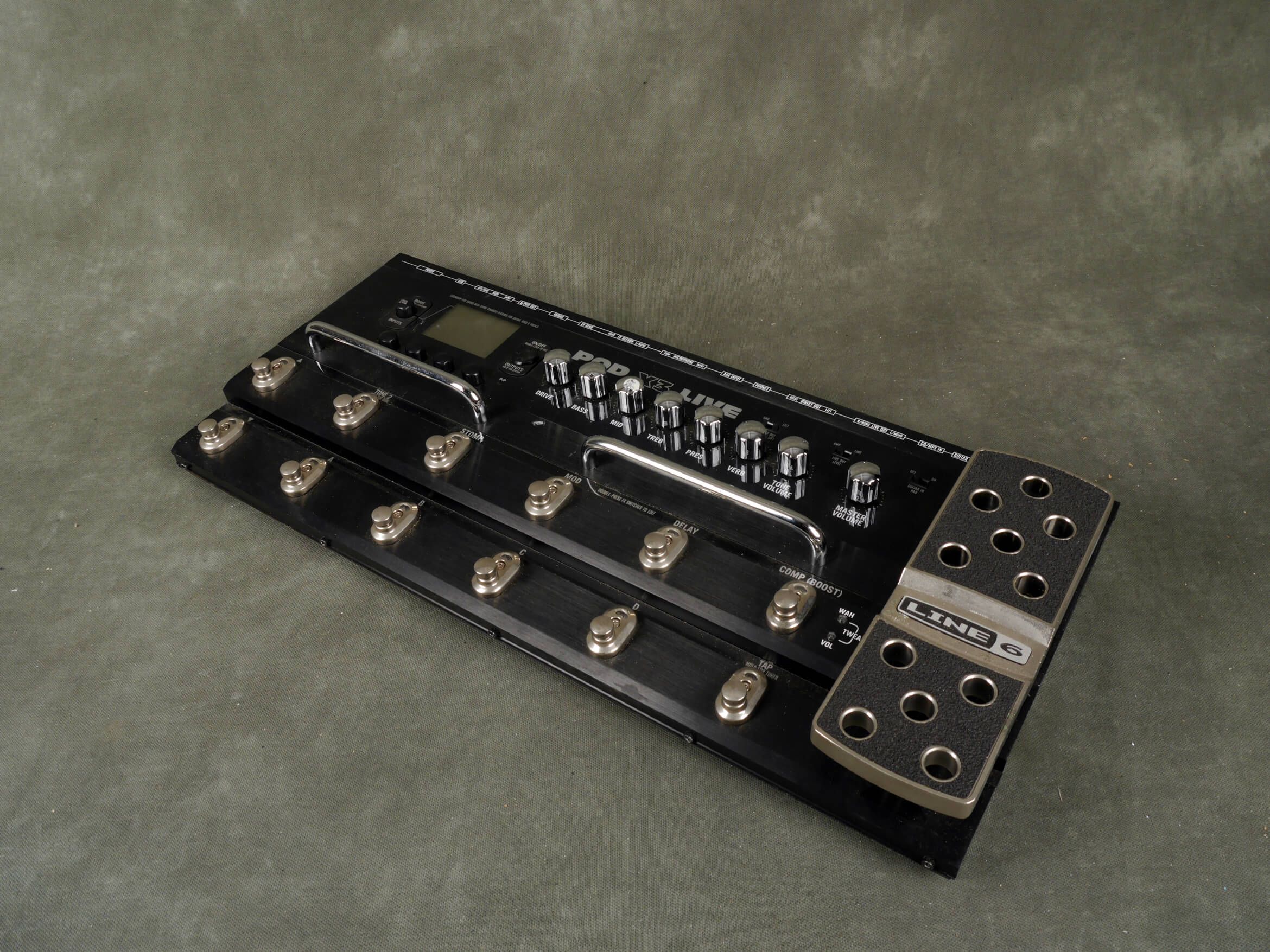 Line 6 Pod X3 Live FX Pedal Floorboard w/Box & PSU 2nd Hand Rich