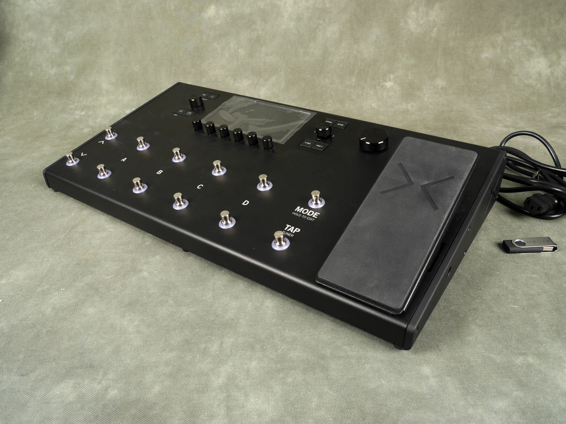 Line 6 Helix LT Modelling FX Floorboard w/Box 2nd Hand Rich Tone Music