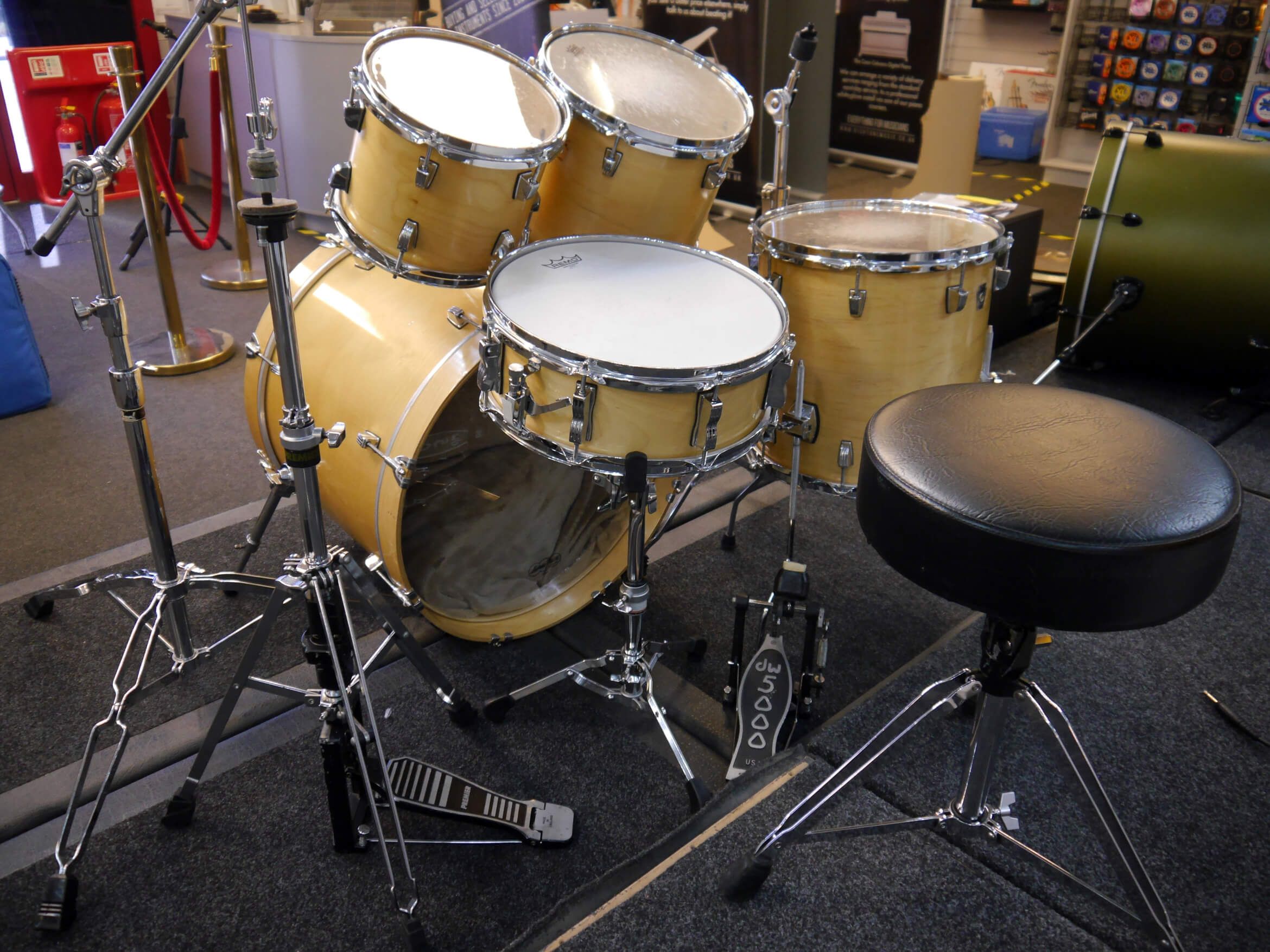 Ludwig USA Classic Maple 5 Piece Drum Kit, Hardware Natural w/Case
