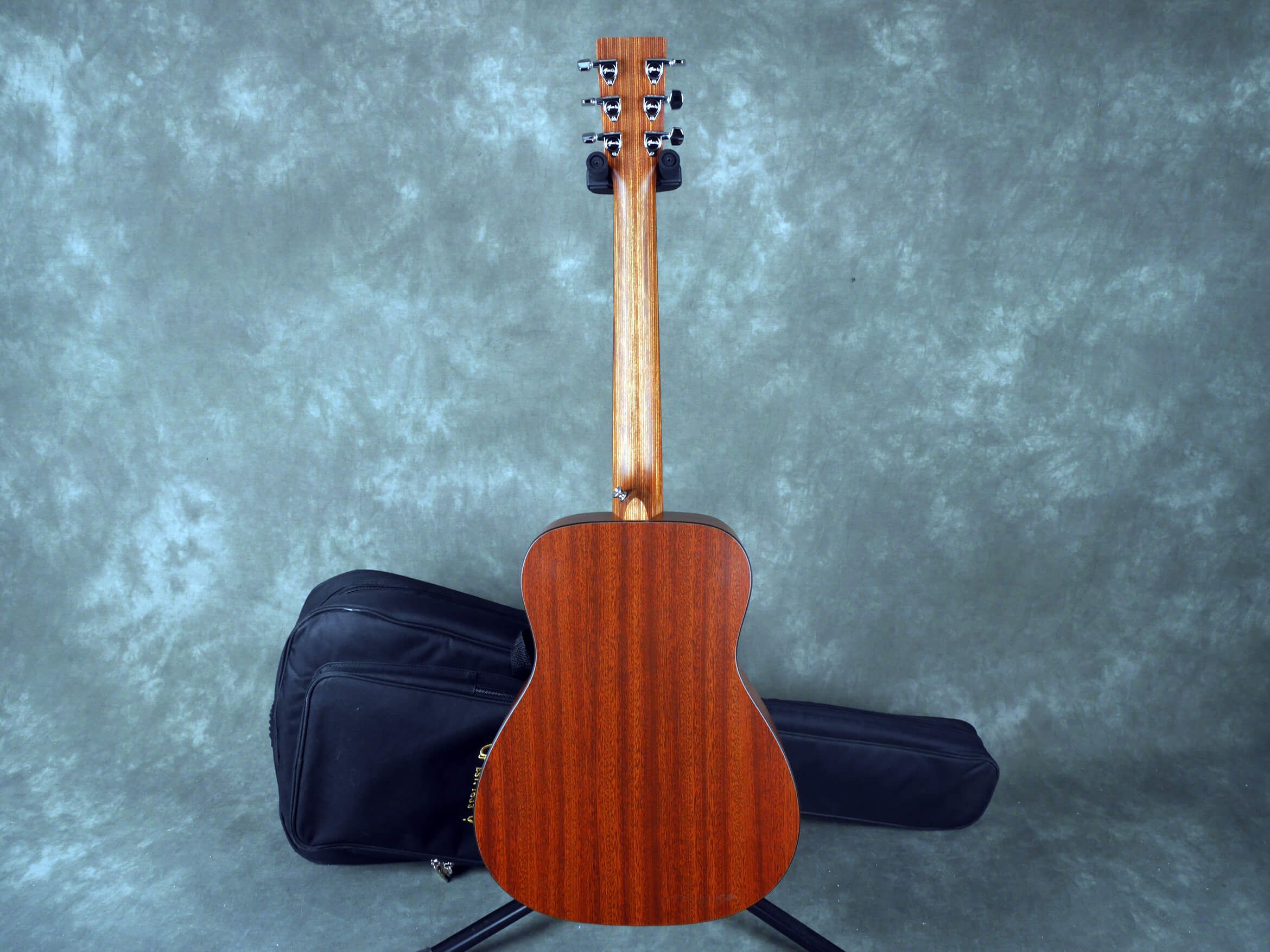 martin & co lx1e travel guitar