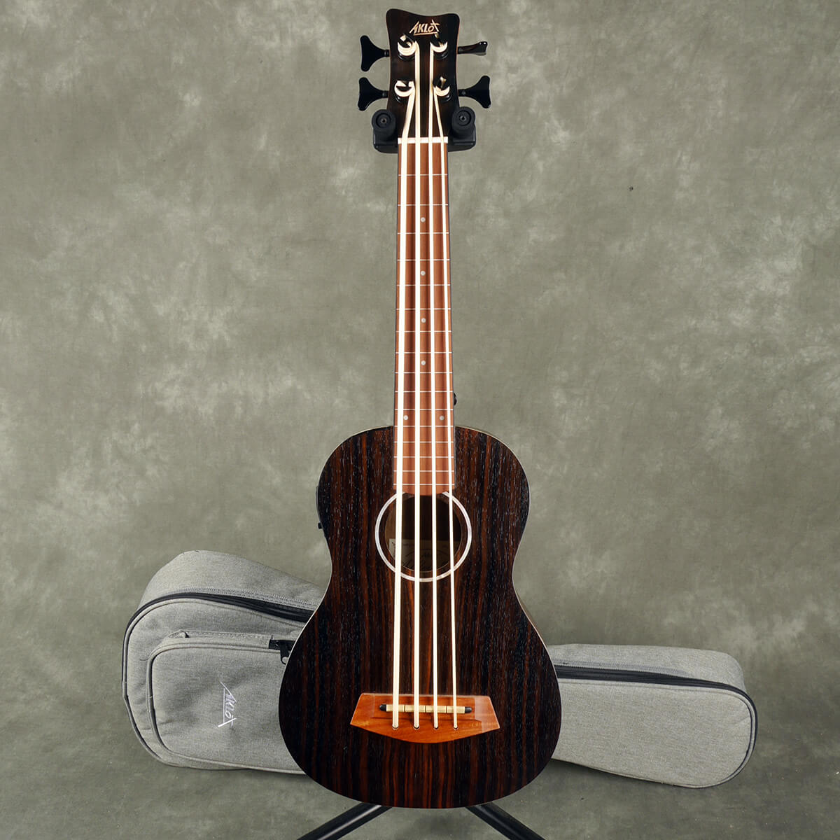 Aklot AKBU30 ElectroAcoustic Bass Ukulele w/Gig Bag 2nd Hand Rich