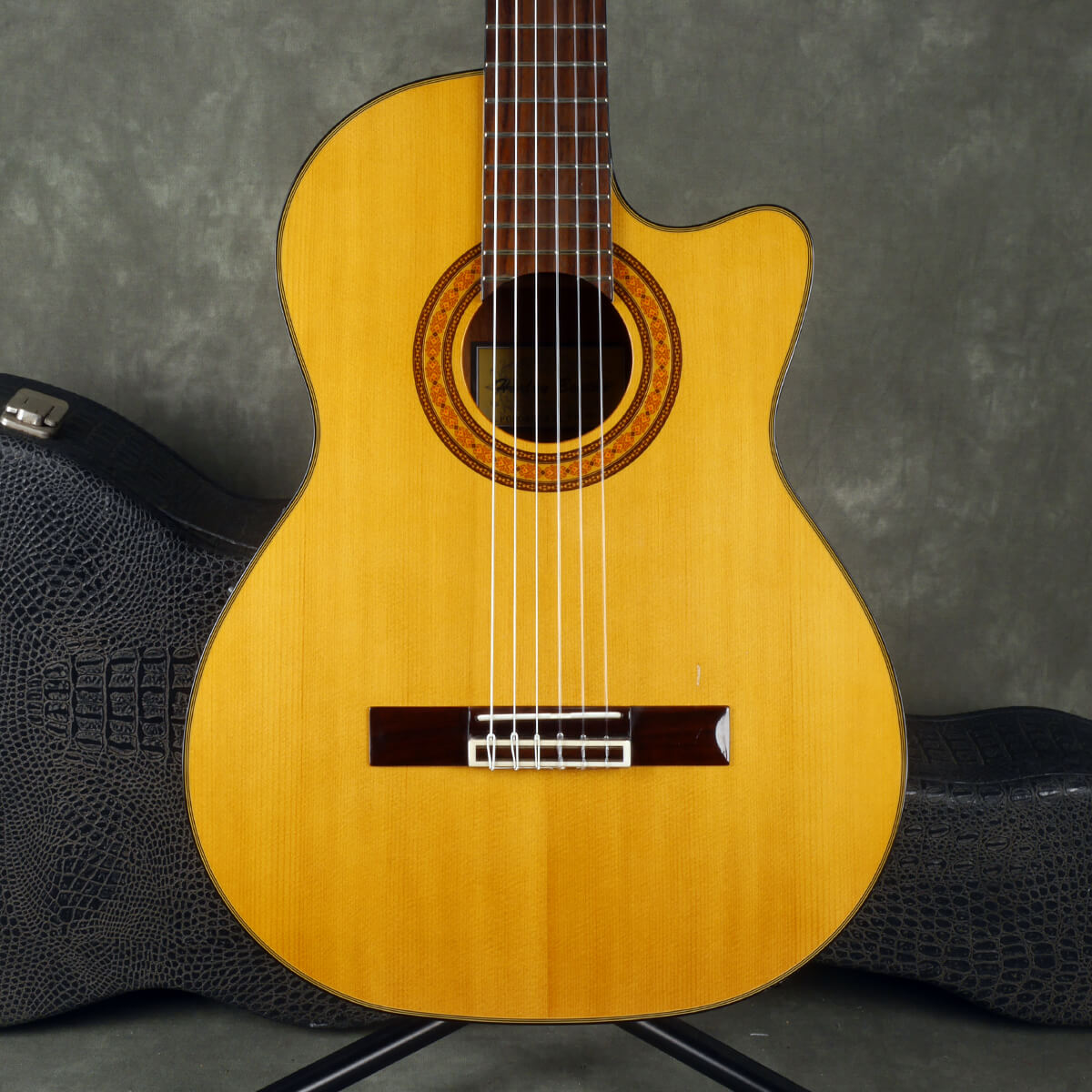 Harley Benton HBCG500CE ElectroClassical Guitar Natural w/Case 2nd