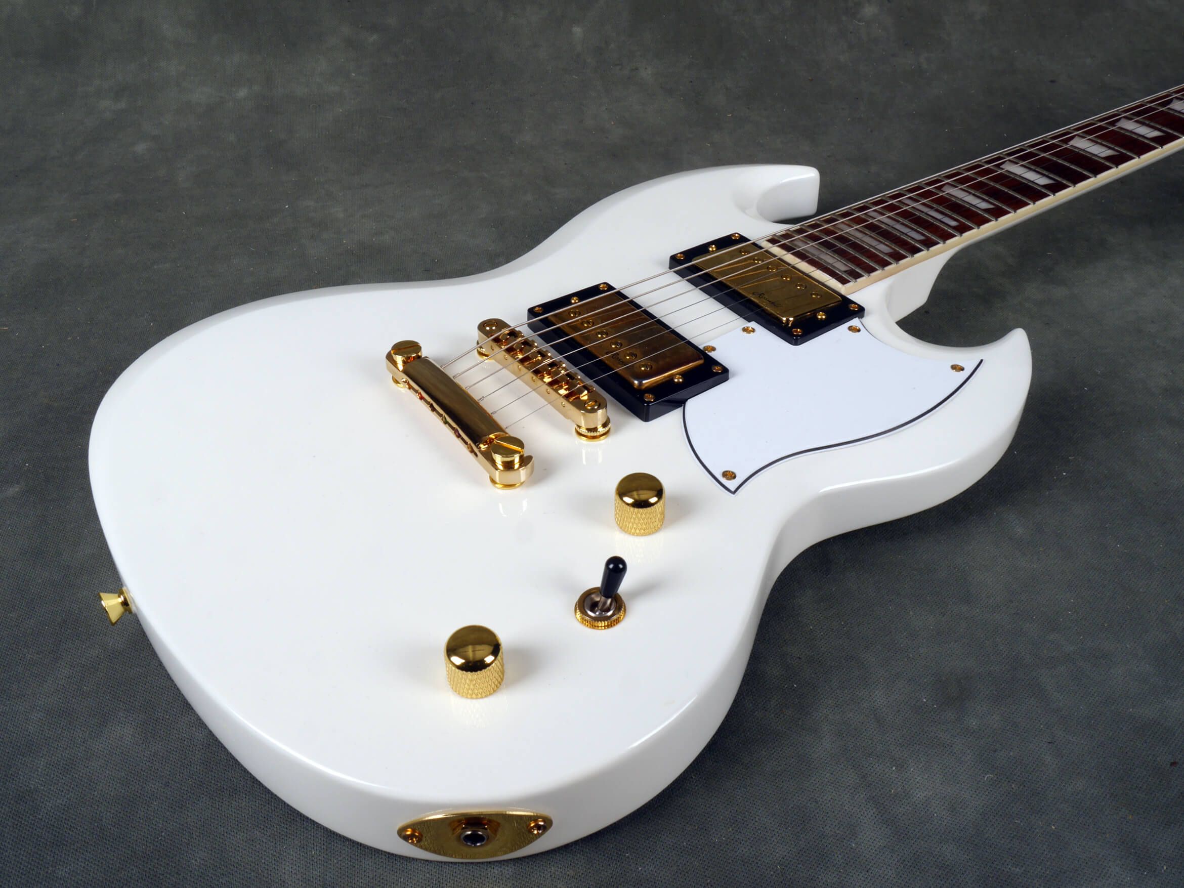 Harley Benton DC Custom White 2nd Hand Rich Tone Music