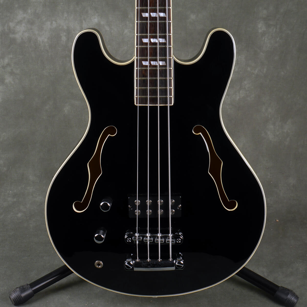 Maestro SemiHollow Bass Guitar Left Handed Black 2nd Hand Rich